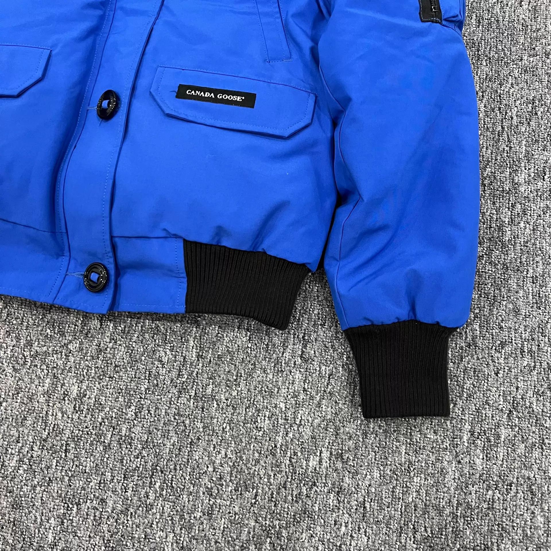 Canada Goose Canada Goose Charity Edition Pilot Down Jacket M 99% New Size US M / EU 48-50 / 2 - 6 Thumbnail
