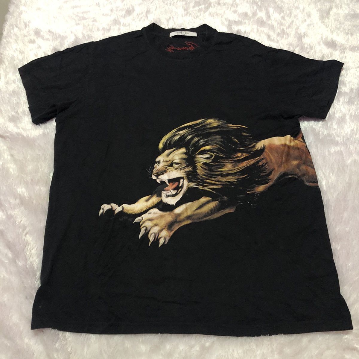 Givenchy Givenchy lion print over size tee Grailed