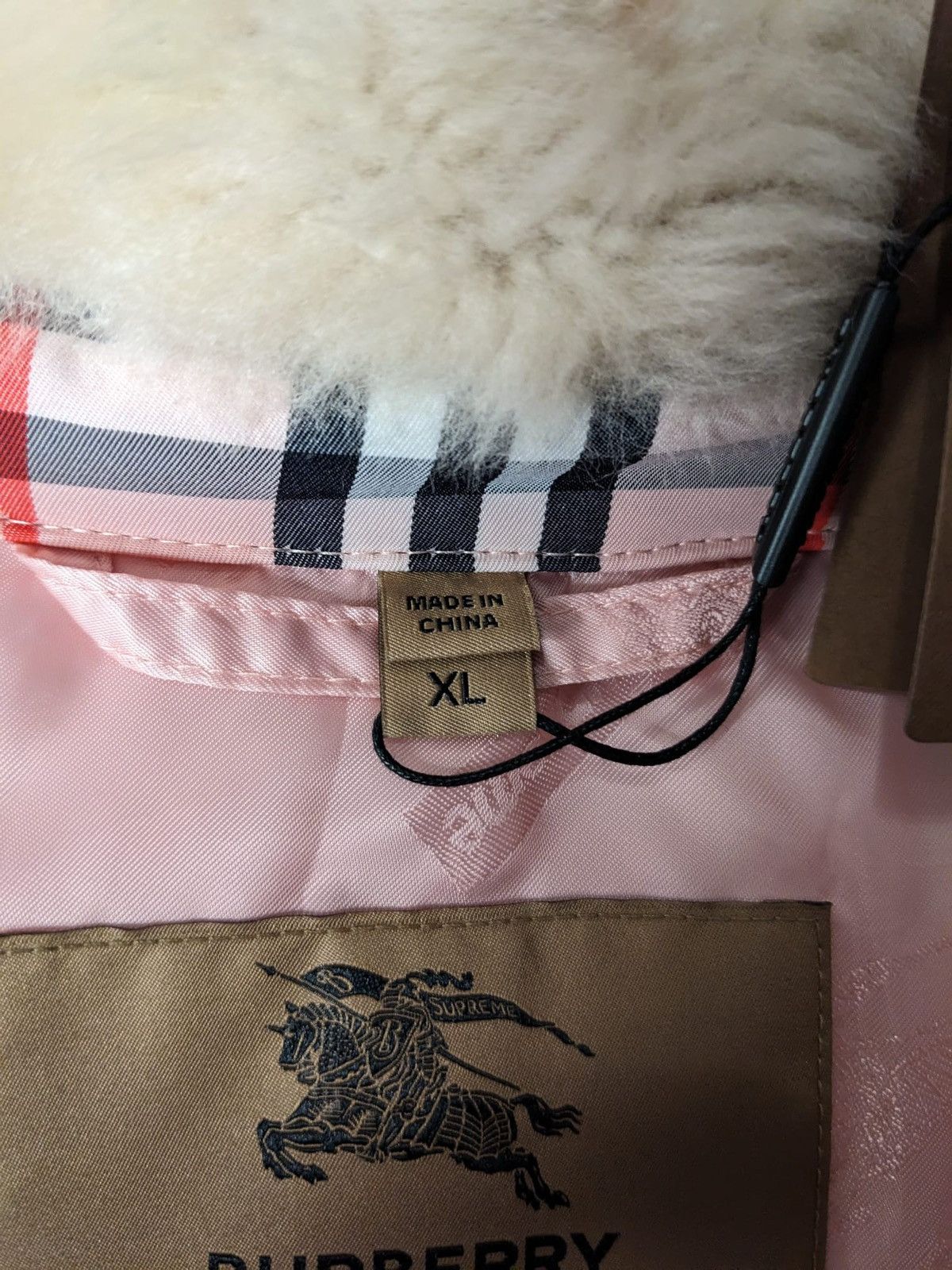 SS22 SUPREME X BURBERRY SHEARLING COLLAR DOWN JACKET PINK