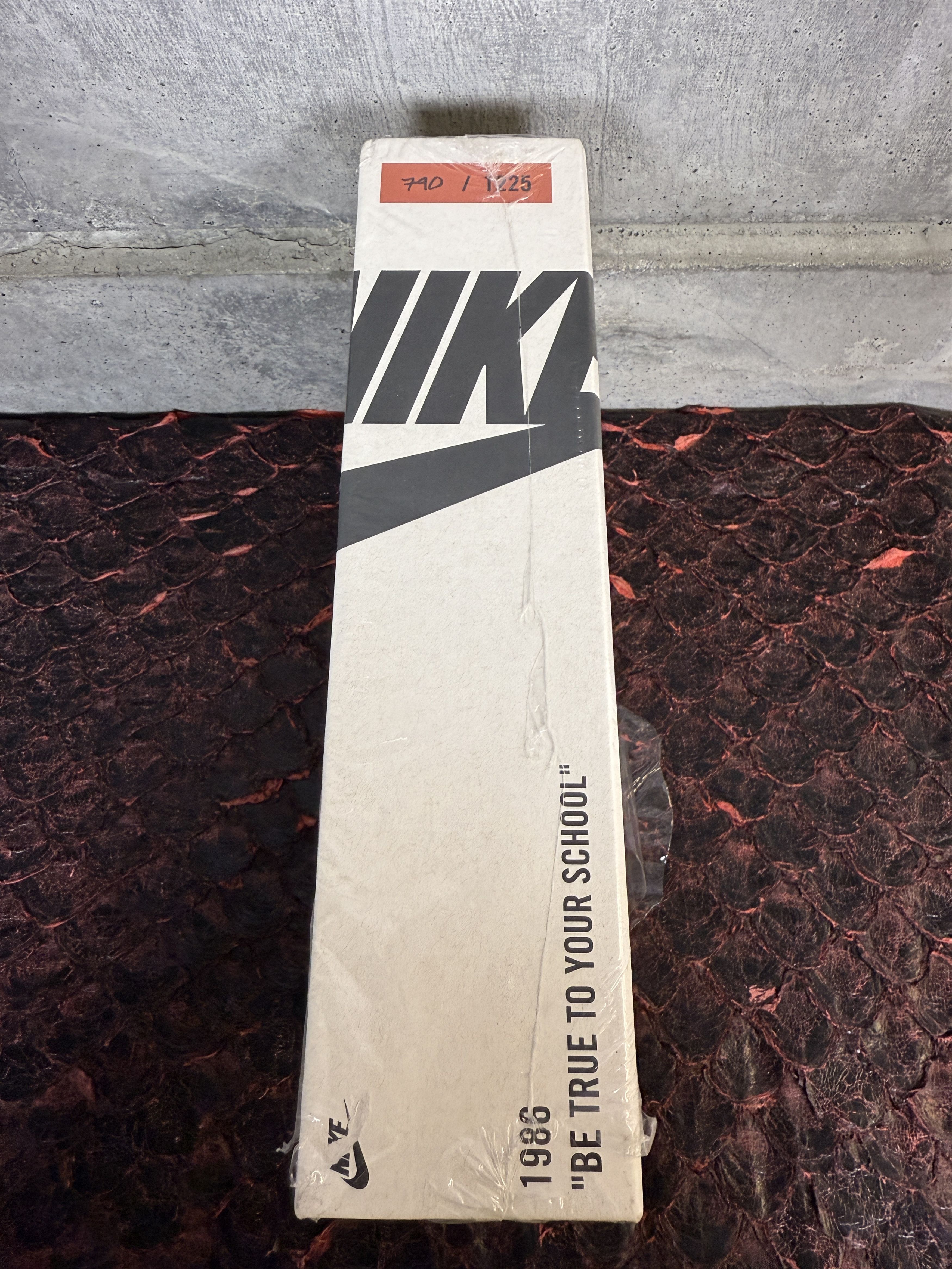 Nike 790/1225 Nike Vintage Ad 1986 Be True To Your School Puzzle Size ONE SIZE - 4 Thumbnail