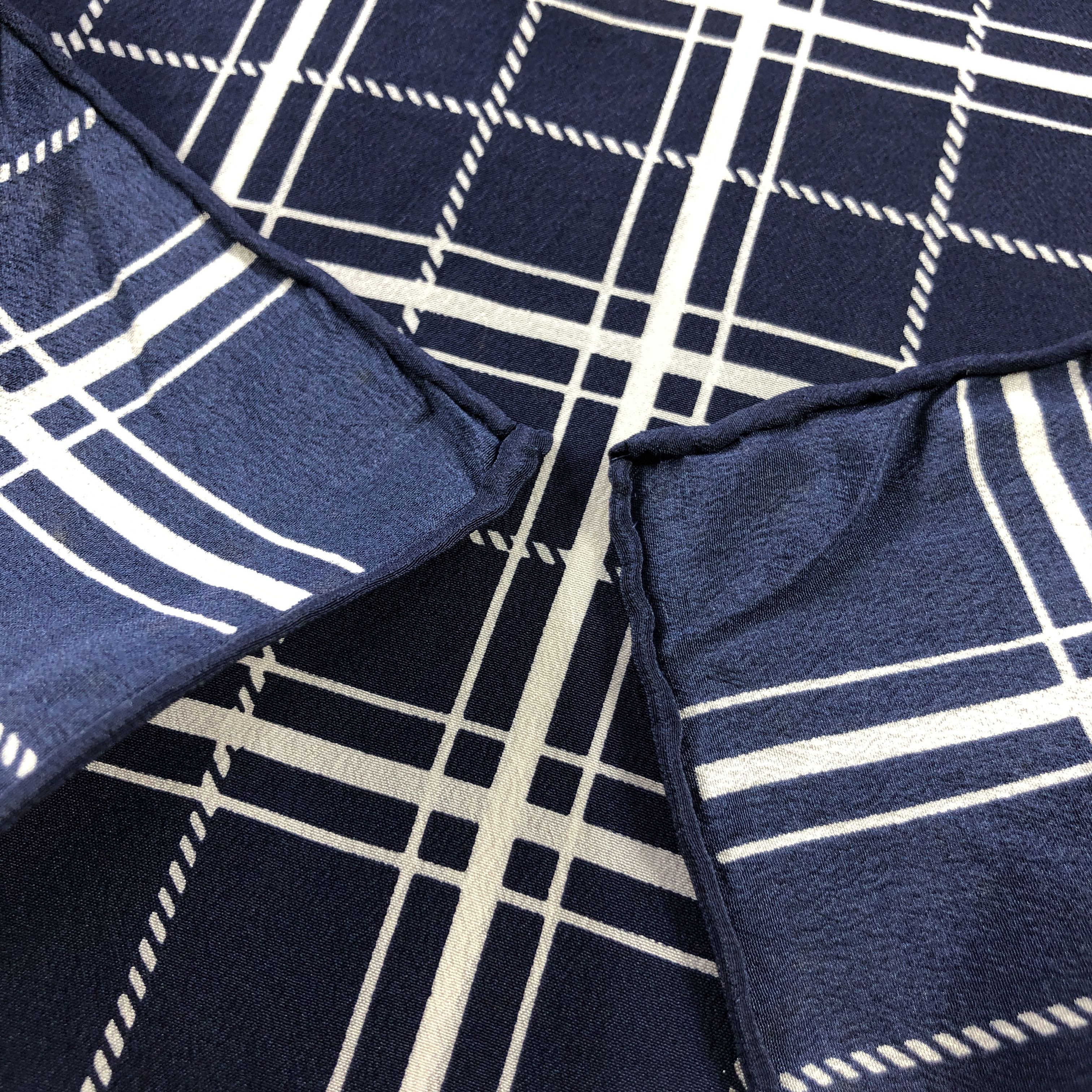 Japanese Brand Checkered Luxury Silk Stole Silk Scarf M1384 Size ONE SIZE - 4 Thumbnail