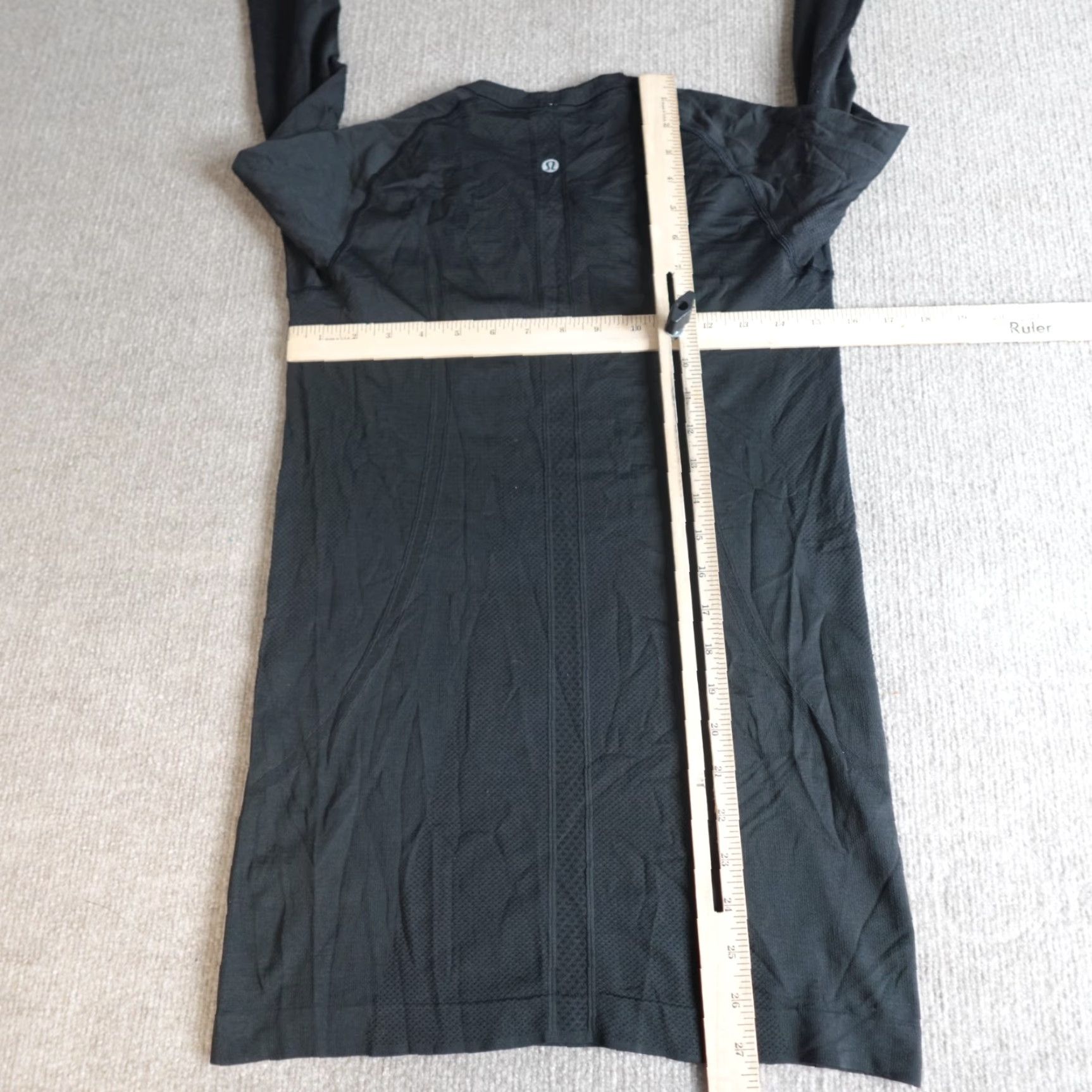 Lululemon Lululemon Womens Shirt Medium Black Gray Swiftly Tech Relaxed Shirt Ladies Medium Black/Lilac not applicable Size M / US 6-8 / IT 42-44 - 5 Thumbnail