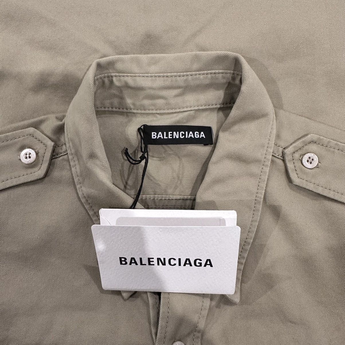 Balenciaga Balenciaga Back Logo Embroidered Short Sleeve Shirt Size US M / EU 48-50 / 2 - 4 Thumbnail