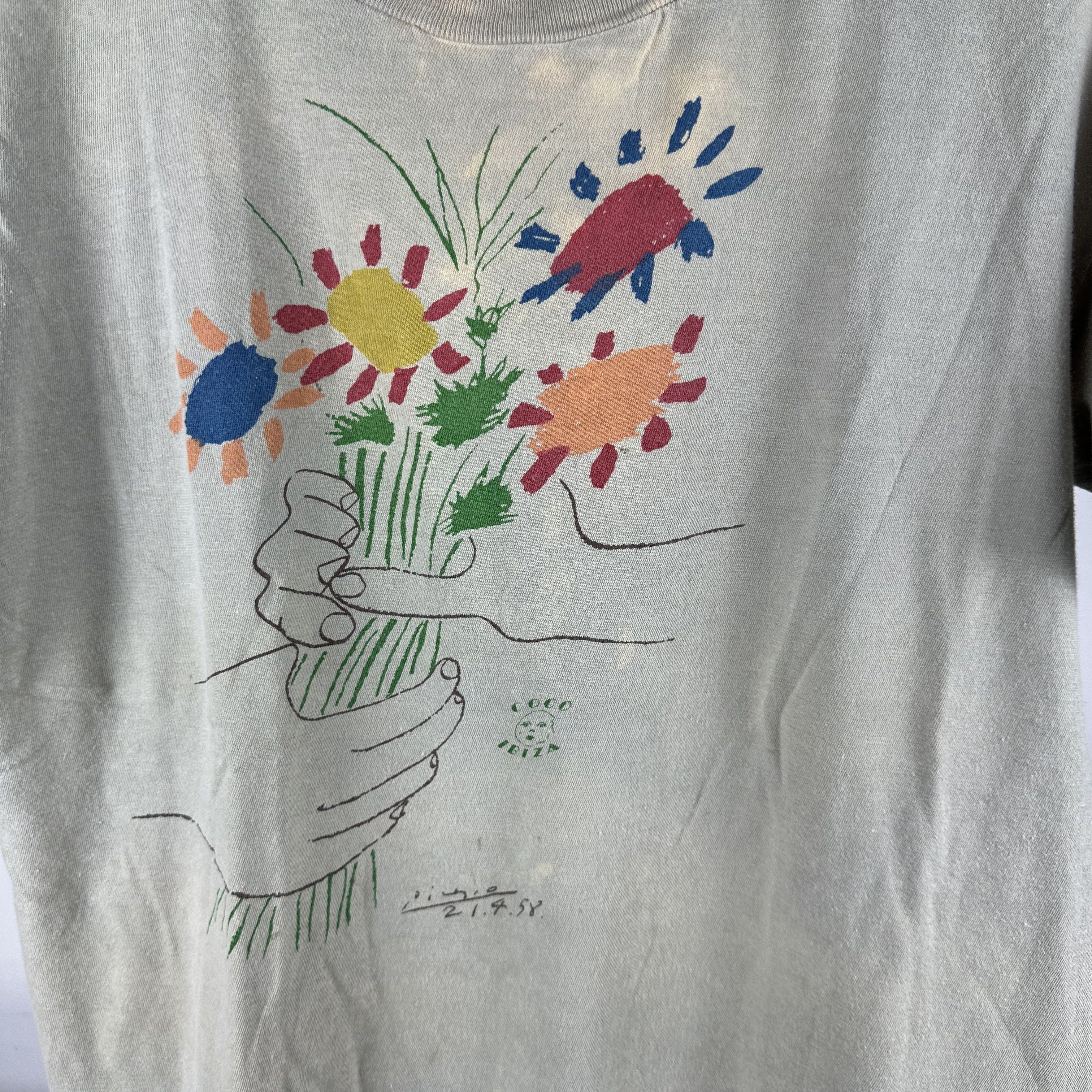 Vintage Vintage 90s Pablo Picasso Bouquet of Peace Artwork T-Shirt Size US M / EU 48-50 / 2 - 2 Thumbnail