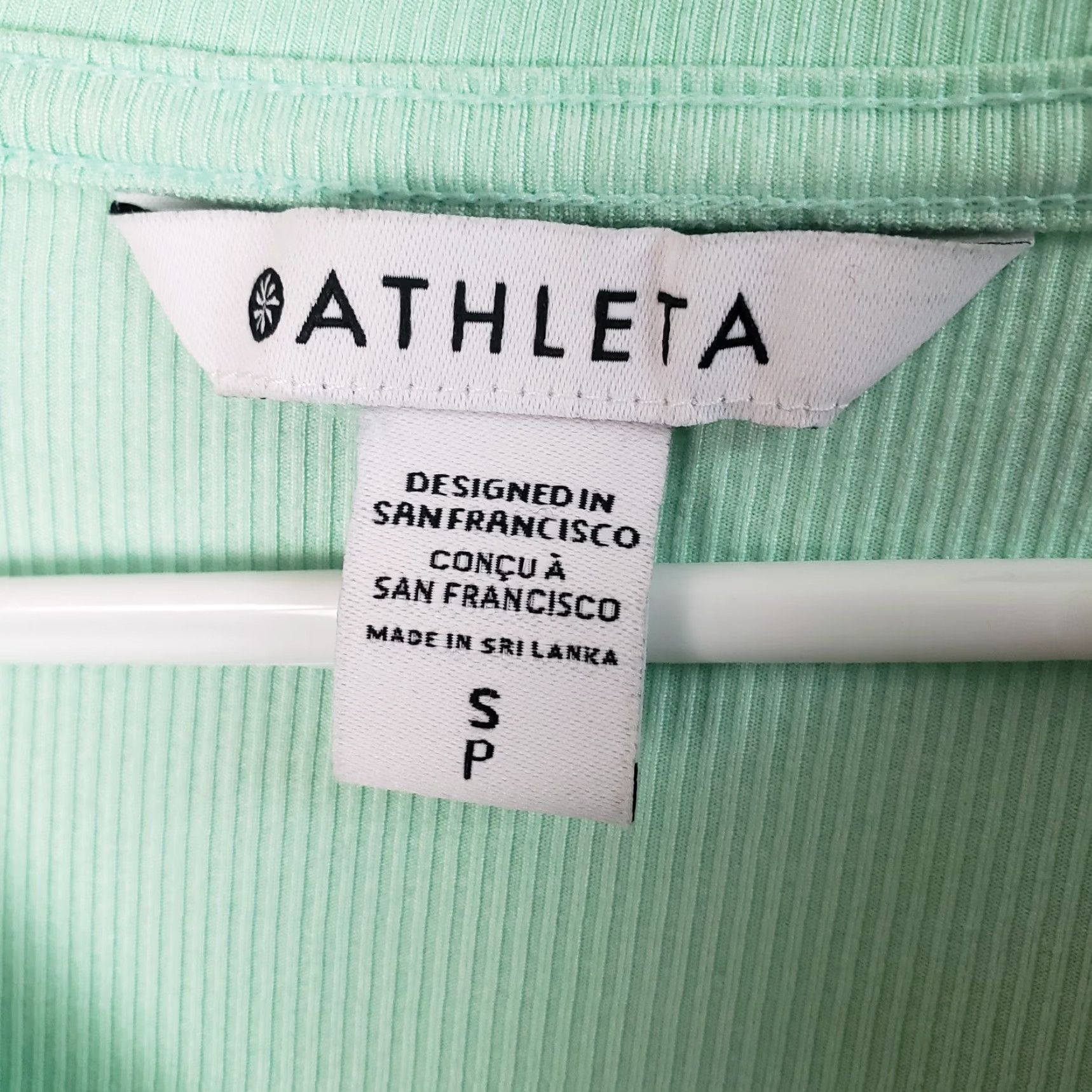 Athleta Athleta Womens Uptempo Ribbed Henley Top Sz Small Green Long Sleeve Size S / US 4 / IT 40 - 5 Thumbnail