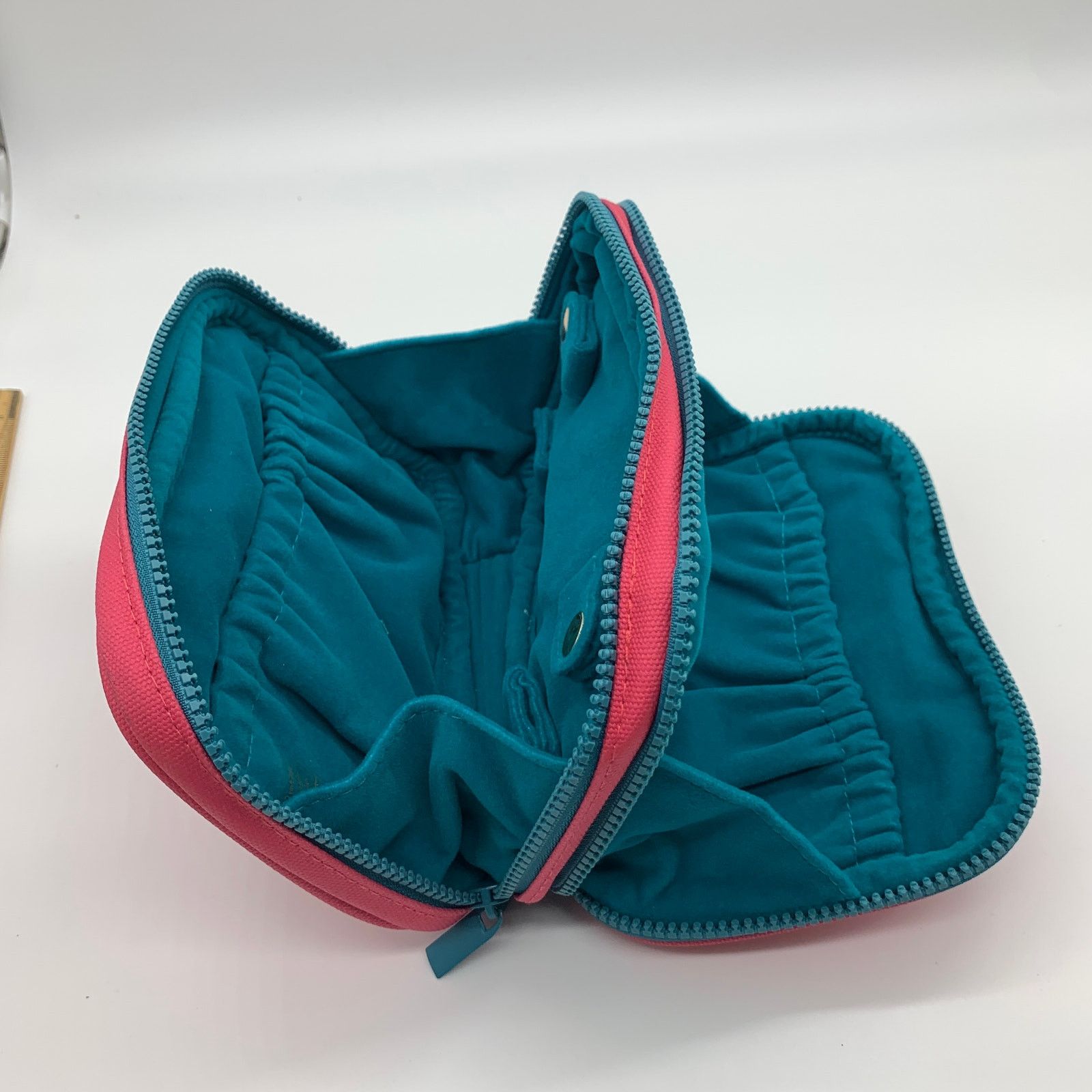Other MB Greene Jewelry Clutch Pink & Blue Purse Size ONE SIZE - 9 Thumbnail