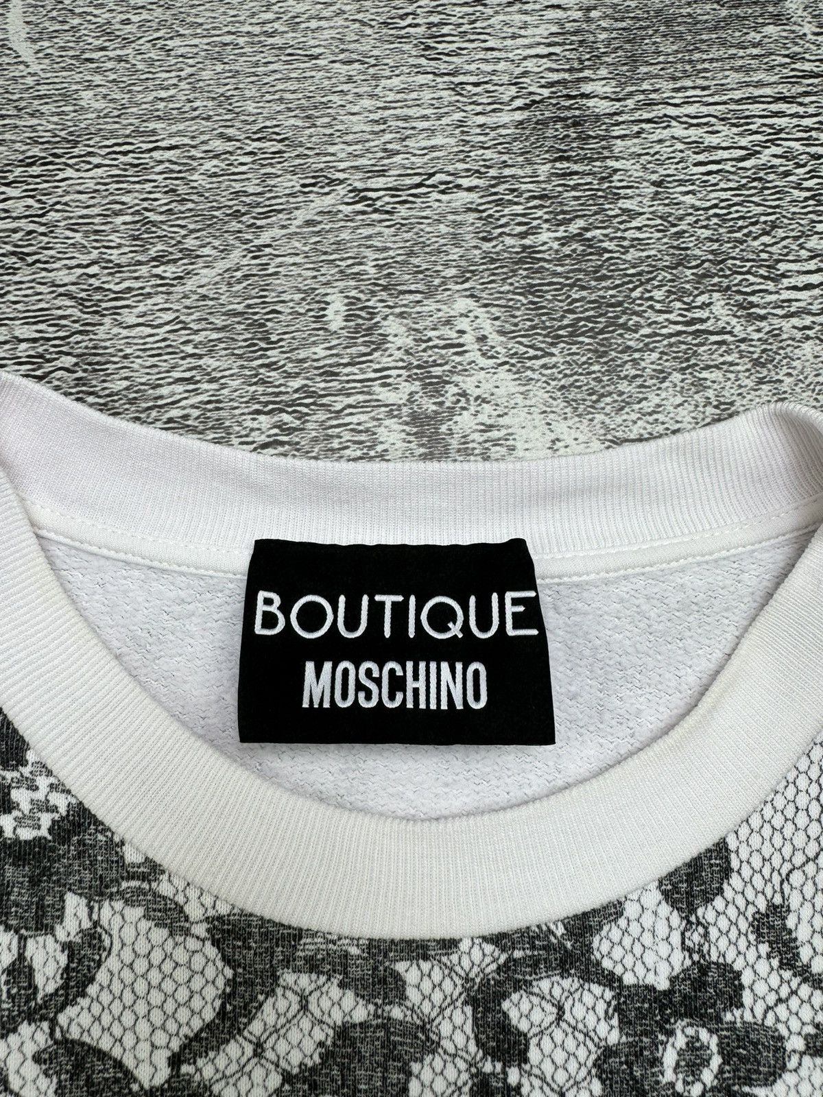 Boutique Moschino Vintage Rare Monogram Boutique Moschino Print Sweatshirt Size M / US 6-8 / IT 42-44 - 11 Thumbnail