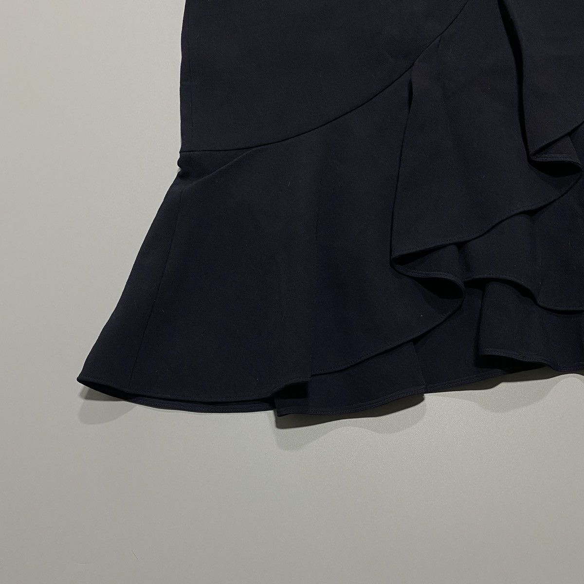 Alexander McQueen 2015 Midi Skirt Size 27" / US 4 / IT 40 - 4 Thumbnail