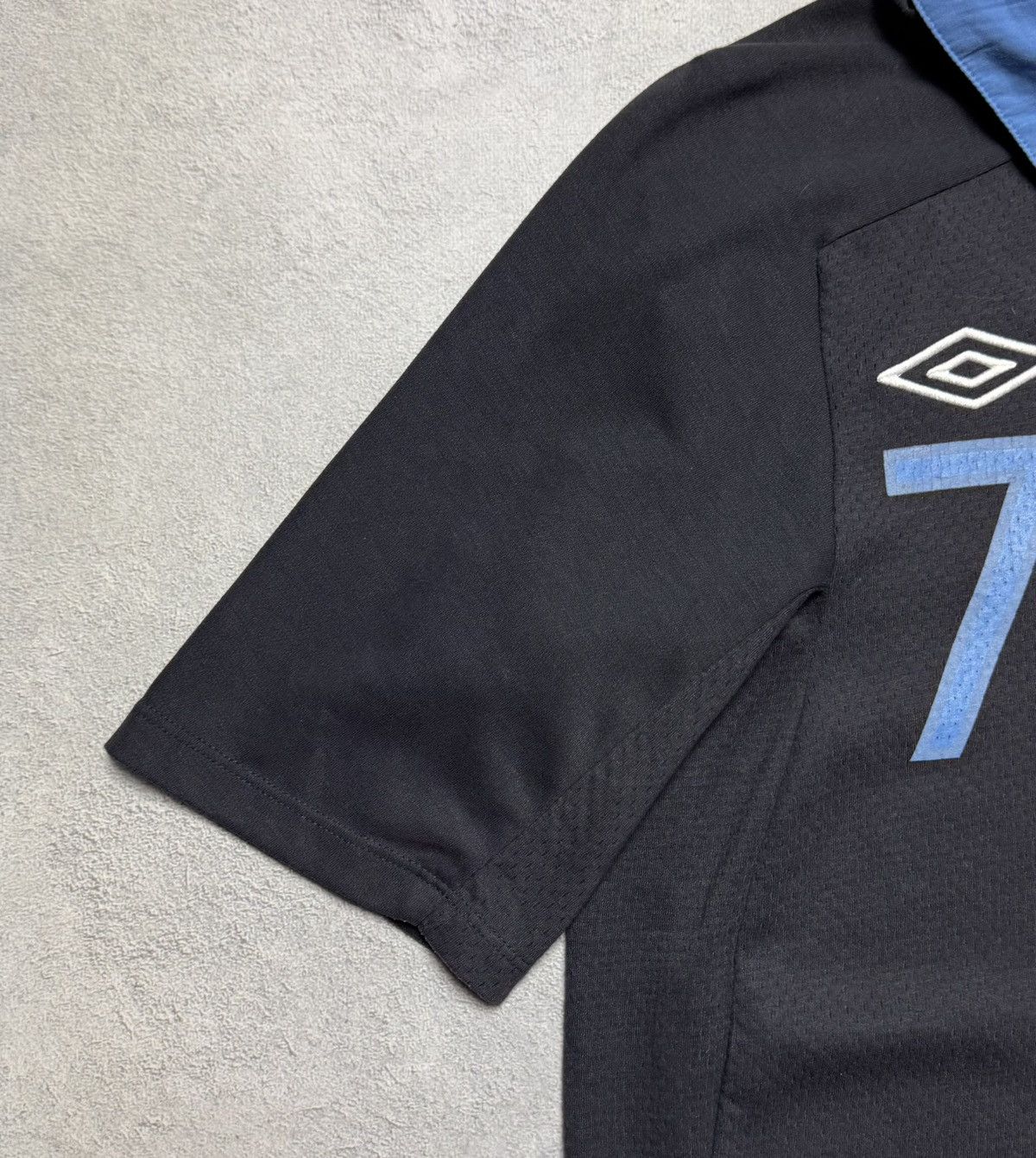 Umbro England 2012 2013 Away Shirt Soccer Jersey Umbro #7 Walcott Size US S / EU 44-46 / 1 - 6 Thumbnail