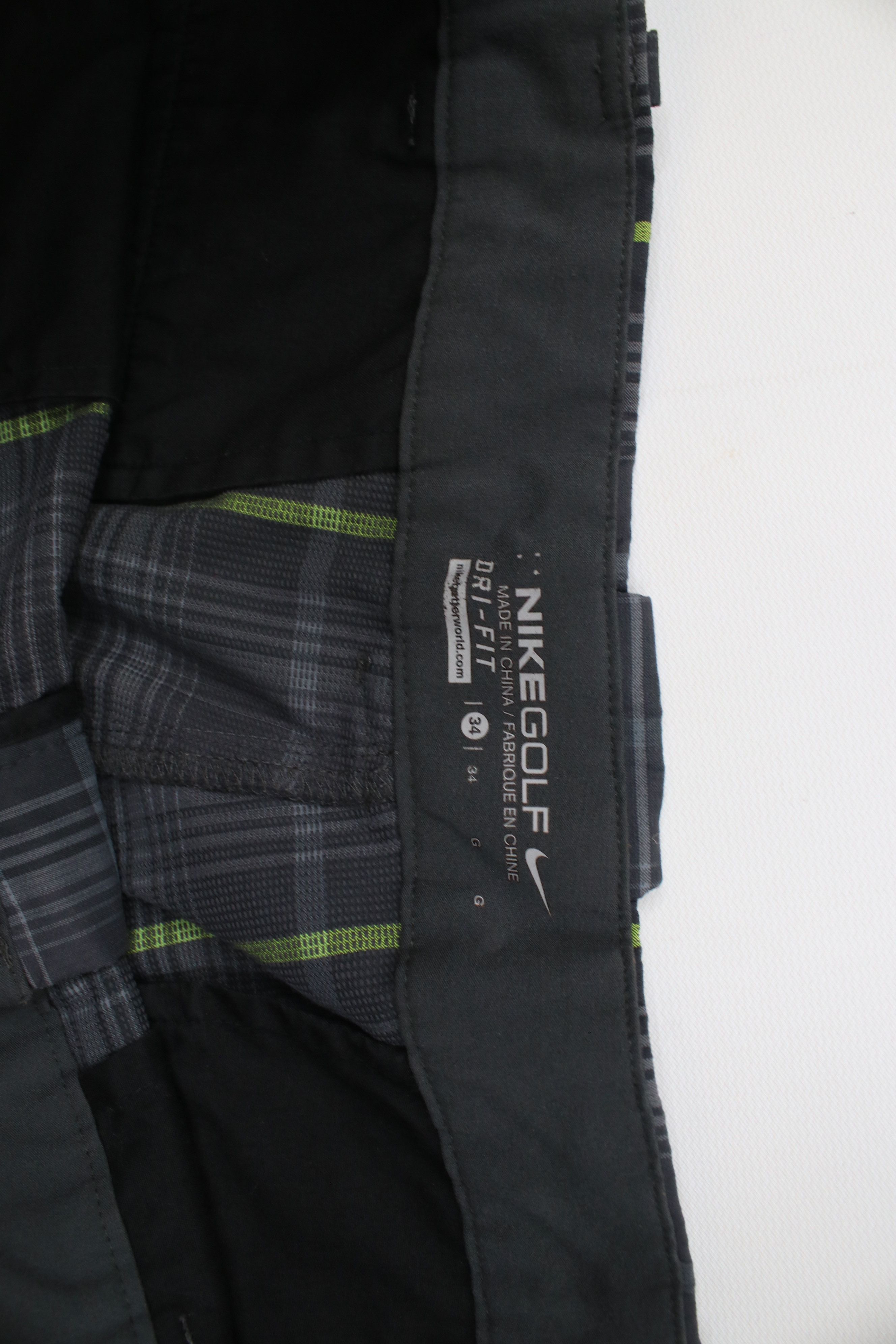 Nike Nike Golf Tech Golfing Chino Shorts Gray Plaid Polyester Size US 34 / EU 50 - 7 Thumbnail