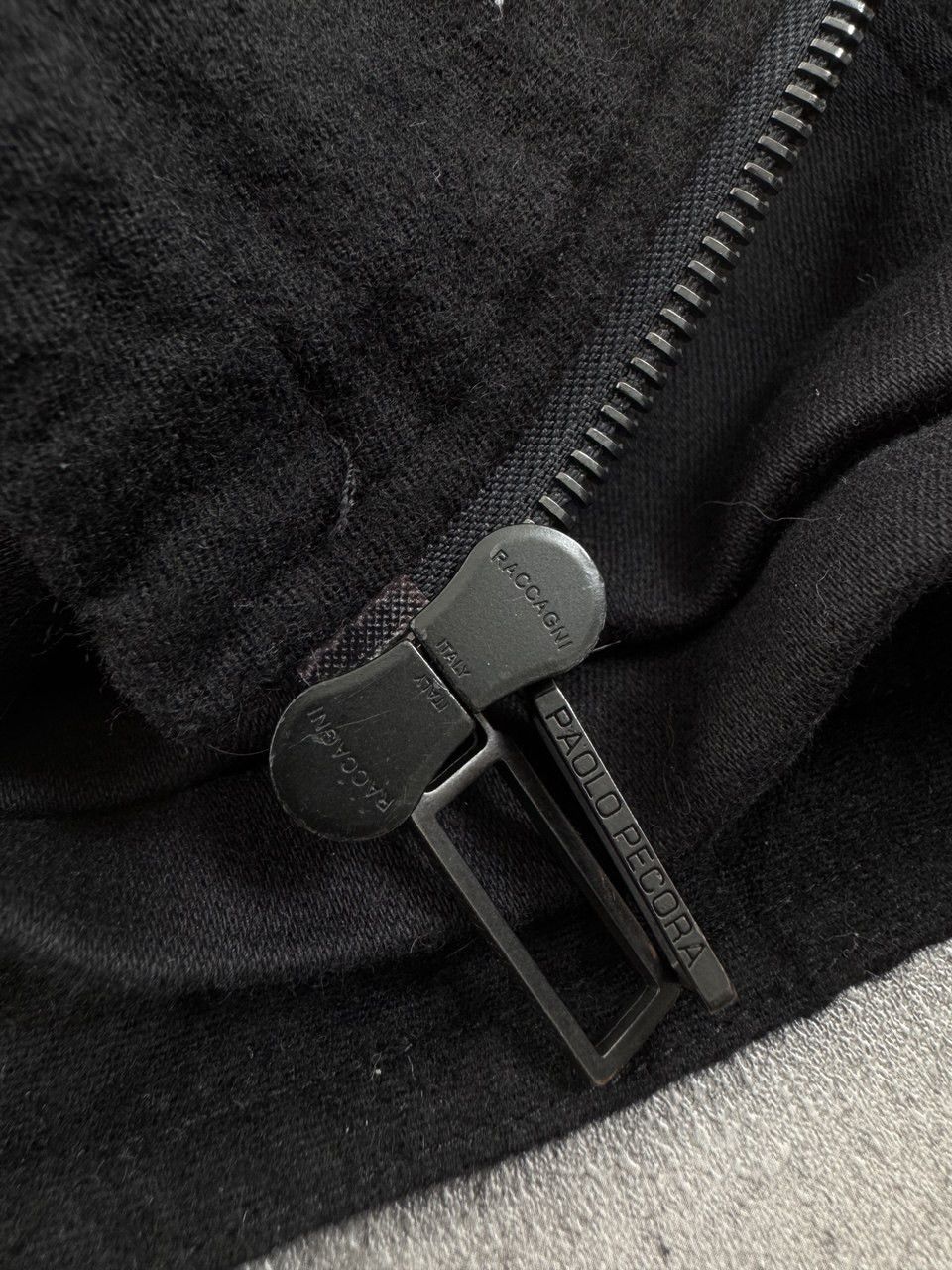 Paolo Pecora Paolo Pecora Milano Asymmetrical Zip Hoodie in Black Size US XL / EU 56 / 4 - 13 Thumbnail