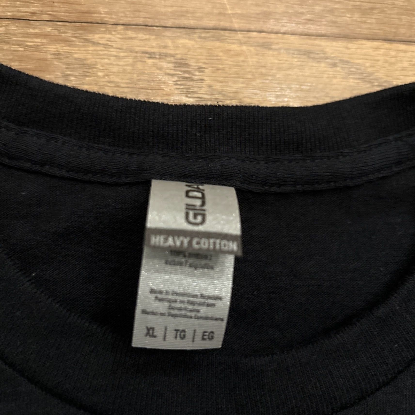 Gildan VINTAGE Bad Bunny Worlds Hottest Tour T-Shirt Men XL Black 2022 Size US XL / EU 56 / 4 - 3 Thumbnail