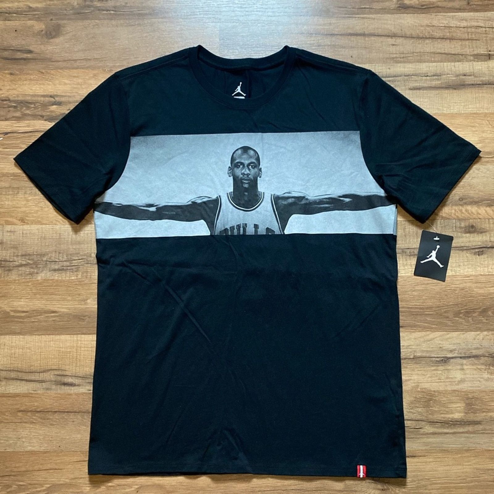 Jordan Brand 2015 Jordan Wingspan Wrap Around Short Sleeve Size US L / EU 52-54 / 3 - 1 Thumbnail