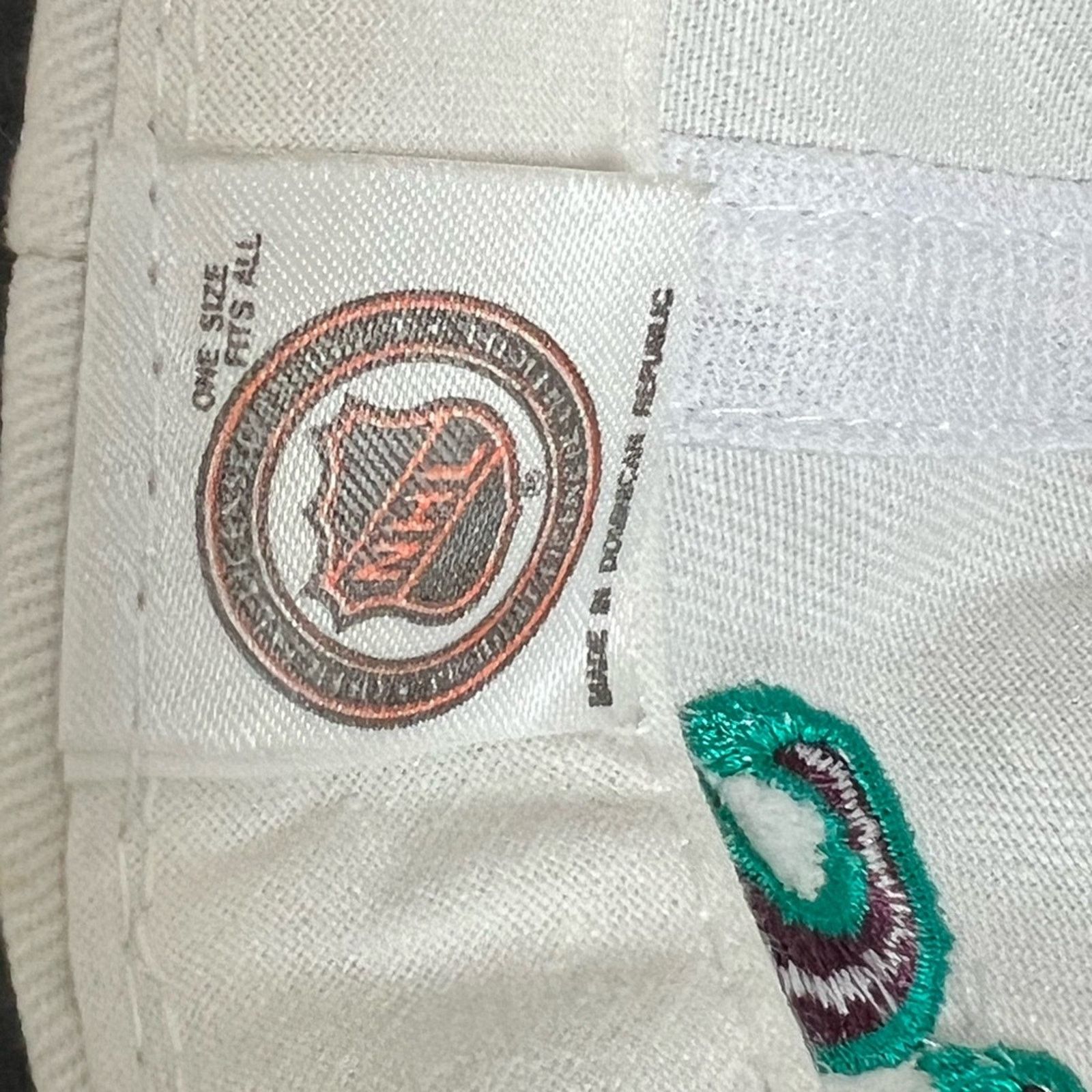 Logo 7 Vintage Mighty Ducks Spellout Logo 7 Snapback Hat DEADSTOCK Size ONE SIZE - 7 Thumbnail