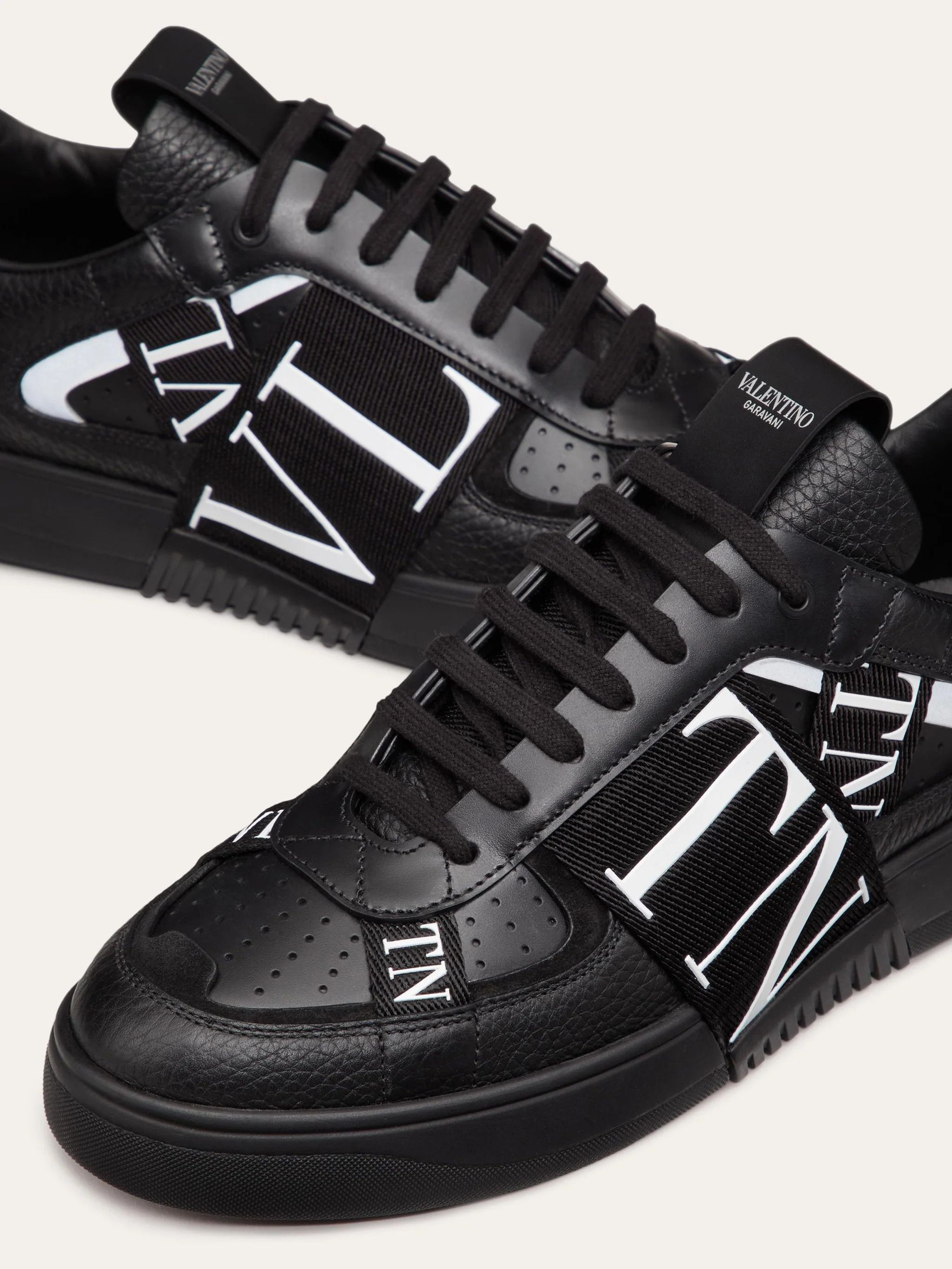 Valentino o1s22i1n1224 VLTN Low-Top Sneakers in Black Size US 8 / EU 41 - 5 Thumbnail