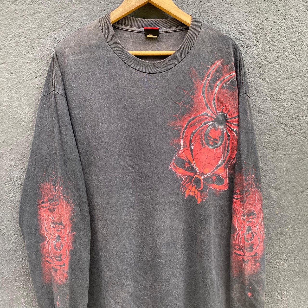 Vintage Thrashed Faded Hot Leathers Skull Streetwear Tee Size US XL / EU 56 / 4 - 2 Thumbnail