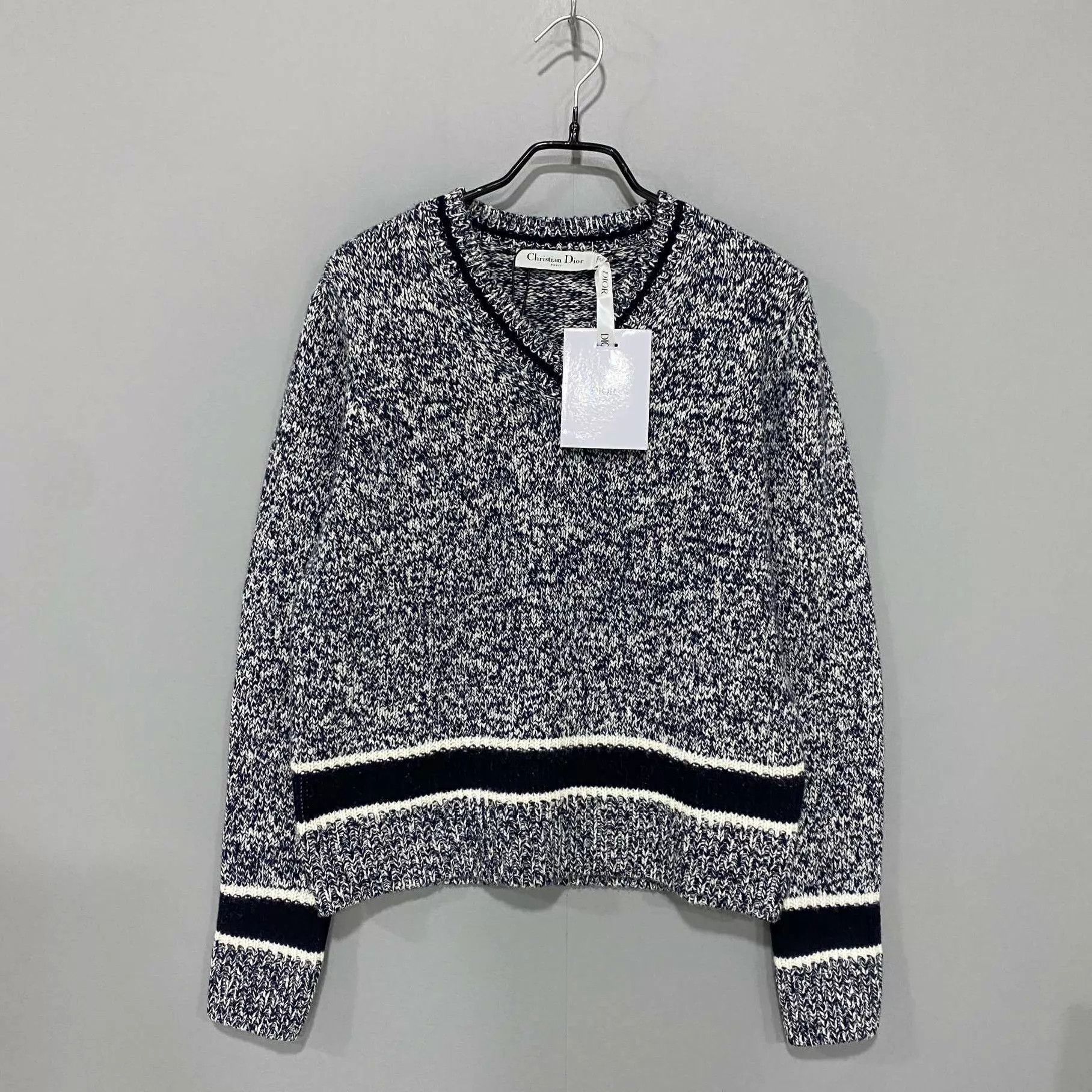 Dior Dior V-neck snowflake back logo sweater Size XS / US 0-2 / IT 36-38 - 1 Thumbnail