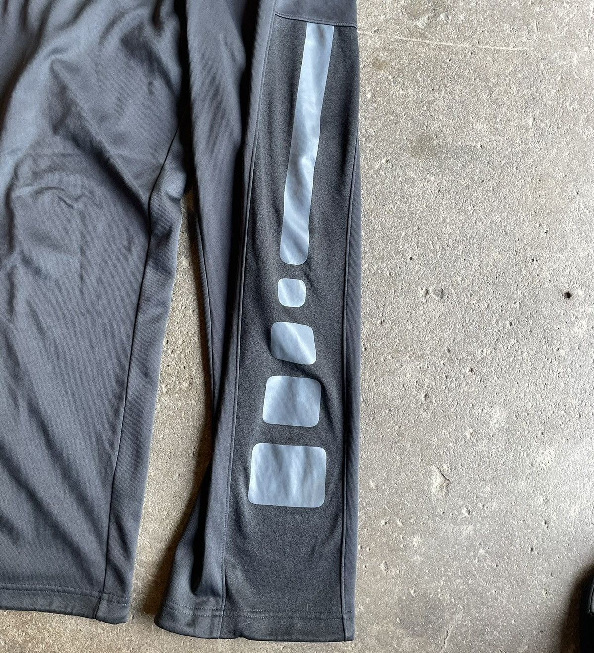 Nike Nike Elite Therma-FIT Pants – Grey – Size XL Size US 33 - 3 Thumbnail