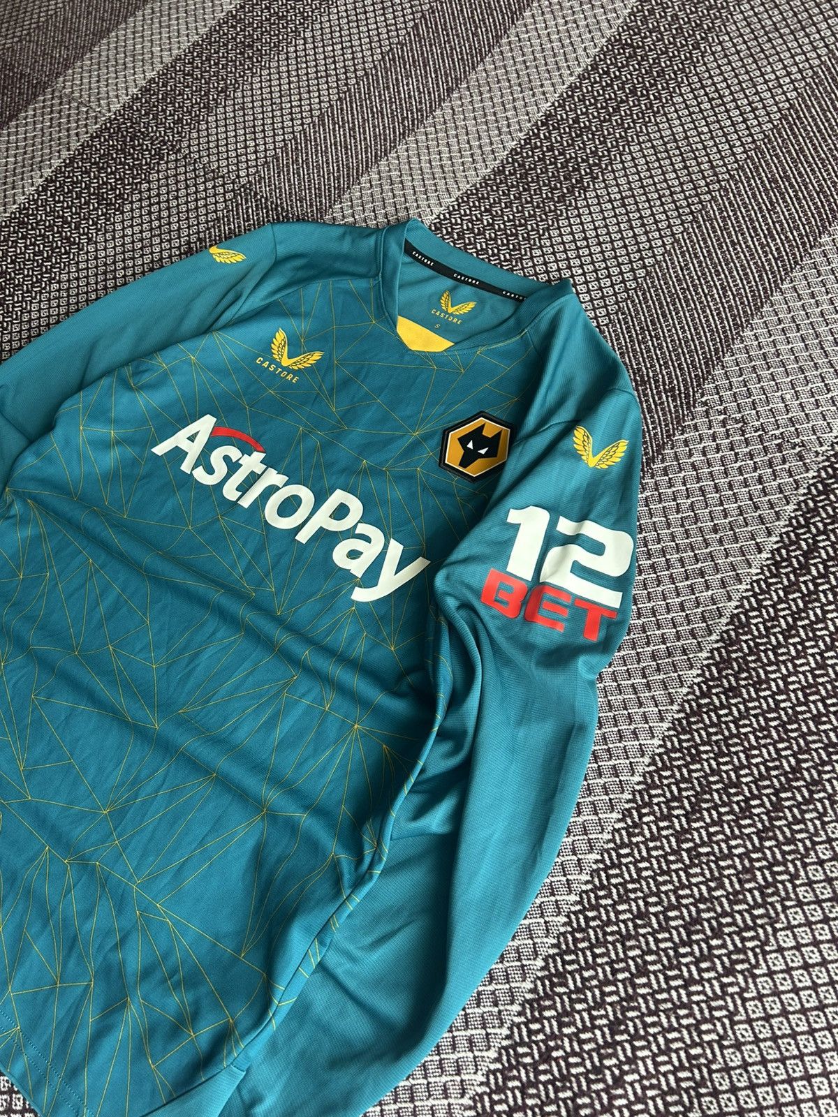 Castore Wolverhampton 2022/23 Away Football Shirt Soccer Jersey Sz S Size US S / EU 44-46 / 1 - 7 Thumbnail