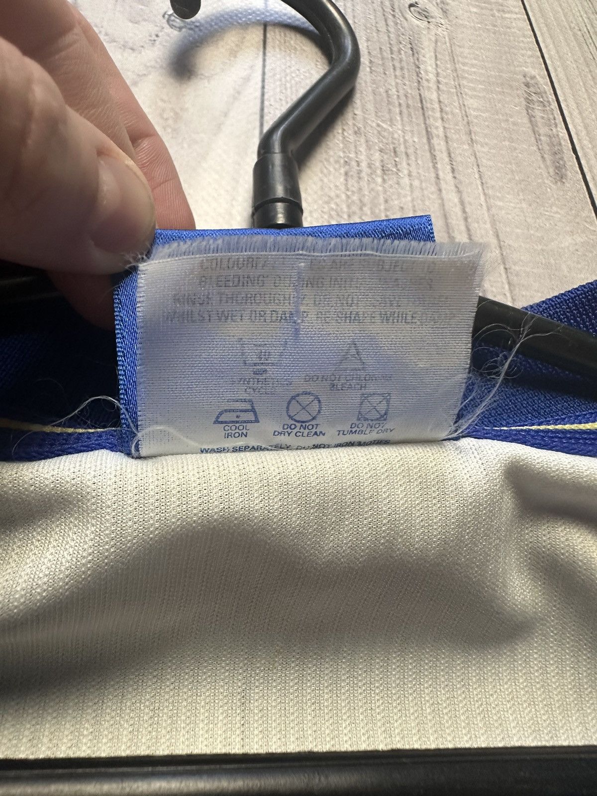 Chelsea Soccer × Umbro × Vintage Vintage Umbro Chelsea soccer jersey size L central logo Size US L / EU 52-54 / 3 - 7 Thumbnail