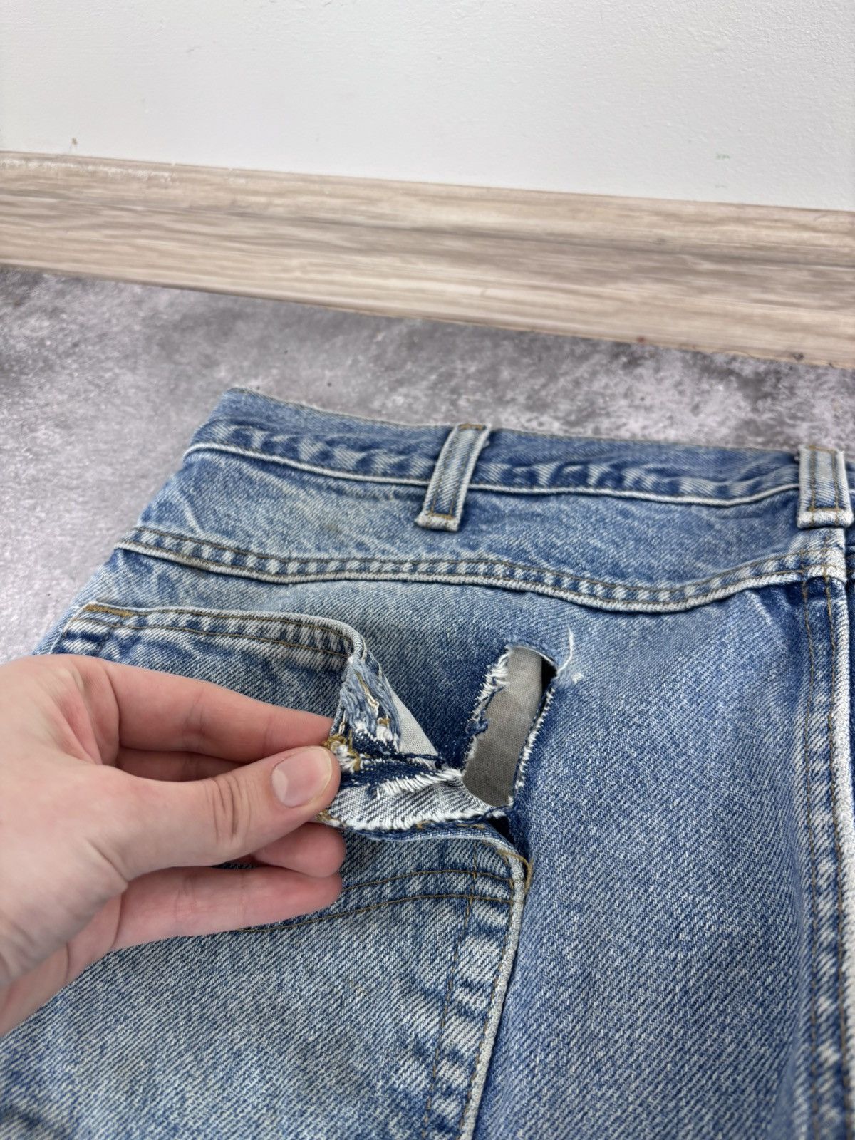 Carhartt Vintage Carhartt Men’s Faded Blue Denim Jeans USA Workwear Size US 36 / EU 52 - 8 Thumbnail