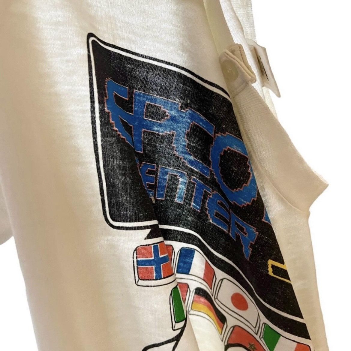 Disney Rare Vintage Disney Epcot Long Sleeve Henley Tee Size US S / EU 44-46 / 1 - 5 Thumbnail
