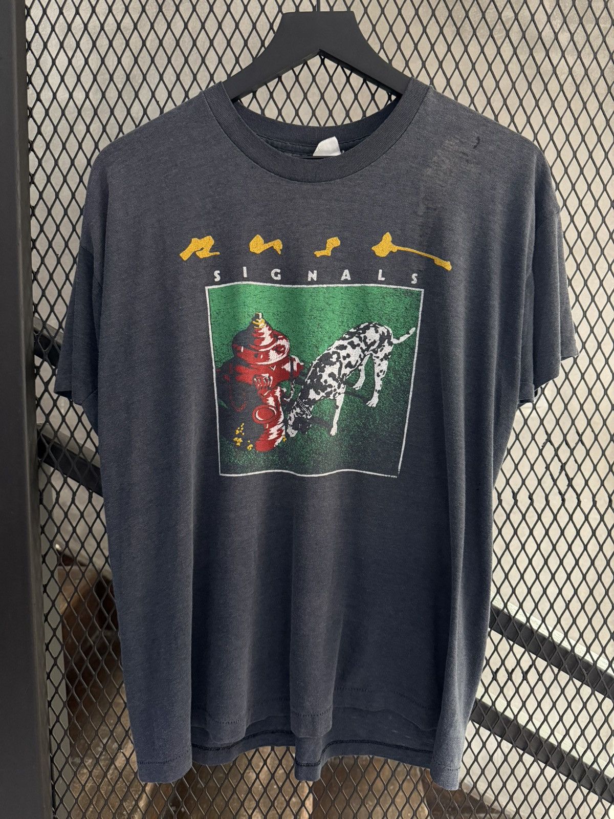 Band Tees Vintage 1982 Rush Signals Tour Size US L / EU 52-54 / 3 - 1 Thumbnail