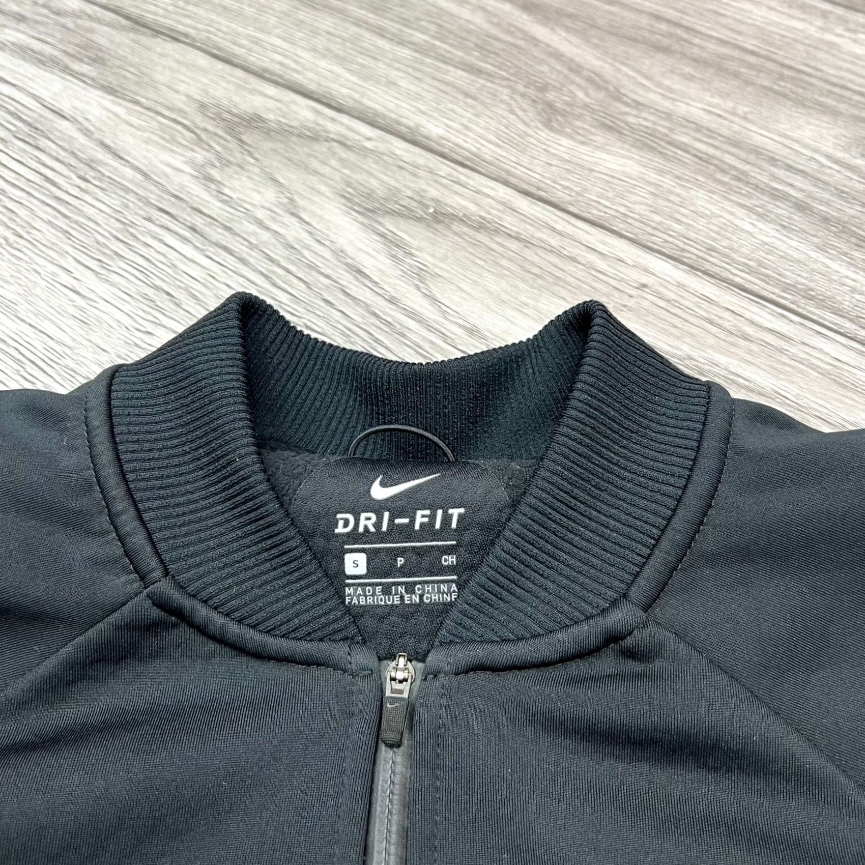 Nike Nike Jacket Womens S Black Therma Short Sleeve Top Size Size S / US 4 / IT 40 - 5 Thumbnail