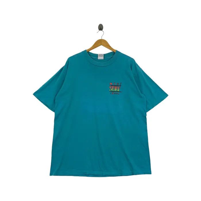Maui and Sons Vintage 90’ MAUI & SONS SURF Big Wave Artwork Tee Shirt Size US XL / EU 56 / 4 - 1 Thumbnail