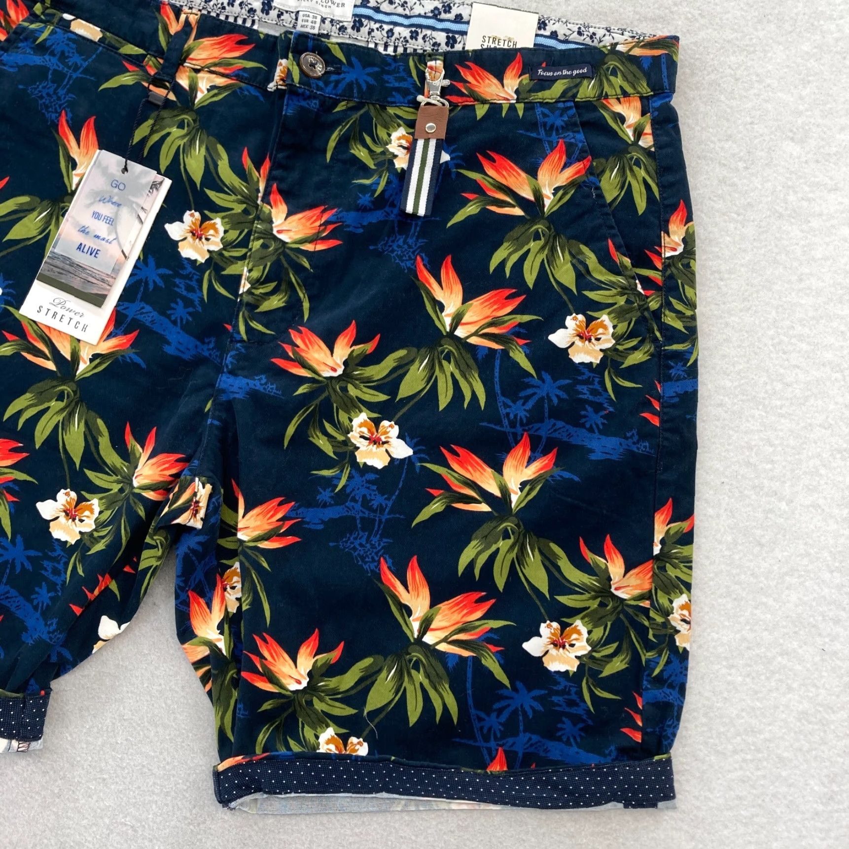 Vintage Denim & Flower Chino Shorts Mens 38 Blue Floral Roll Cuff Stretch Fabric Casual Size US 38 / EU 54 - 3 Thumbnail