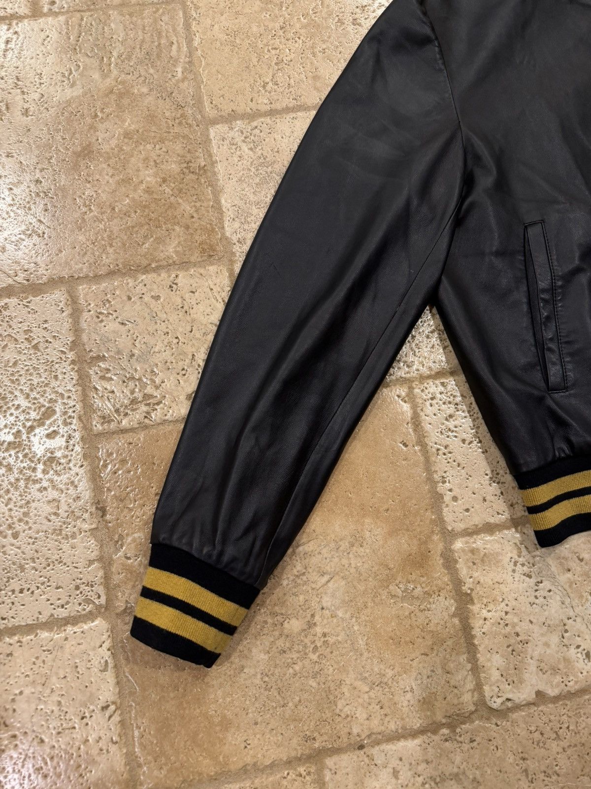 Gucci × MLB Gucci x MLB AW18 Pirates Black Leather Bomber Varsity Jacket Size US L / EU 52-54 / 3 - 5 Thumbnail