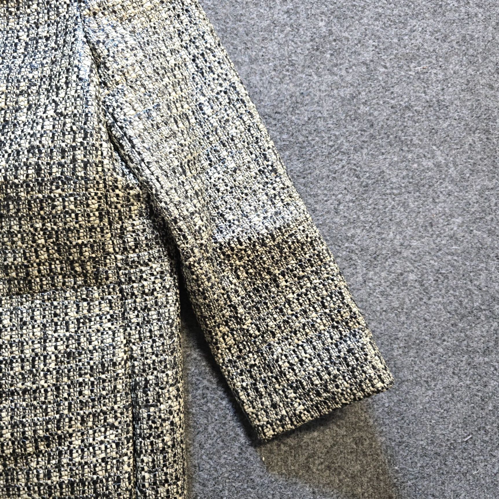 Vintage kate spade new york Jacket Womens 6 Black White Tweed Erika Laquered Coated Classic Regular Lined Coat/Casual Party/Cocktail Winter Fall Spring Size M / US 6-8 / IT 42-44 - 4 Thumbnail