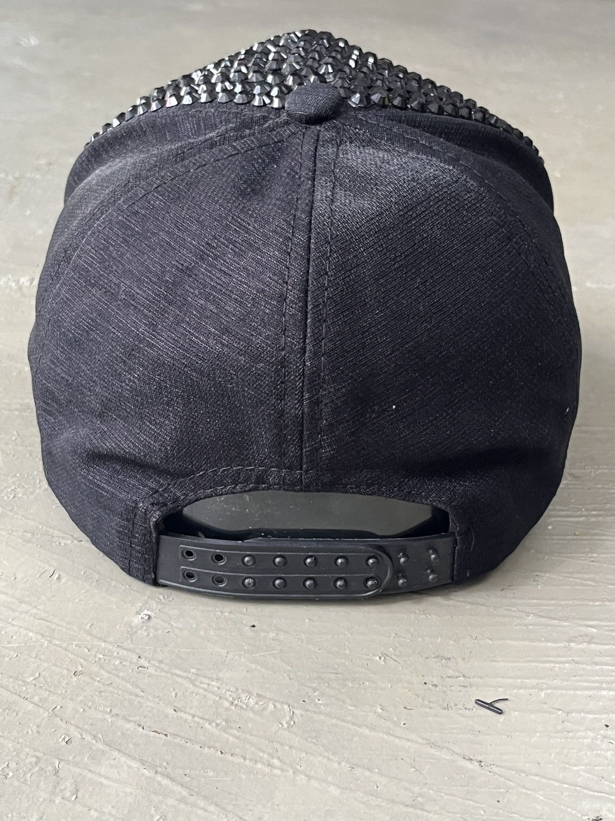 KMRii No ID Studded Swarovski Cap Inspired by Roen Mastermind Size ONE SIZE - 6 Thumbnail