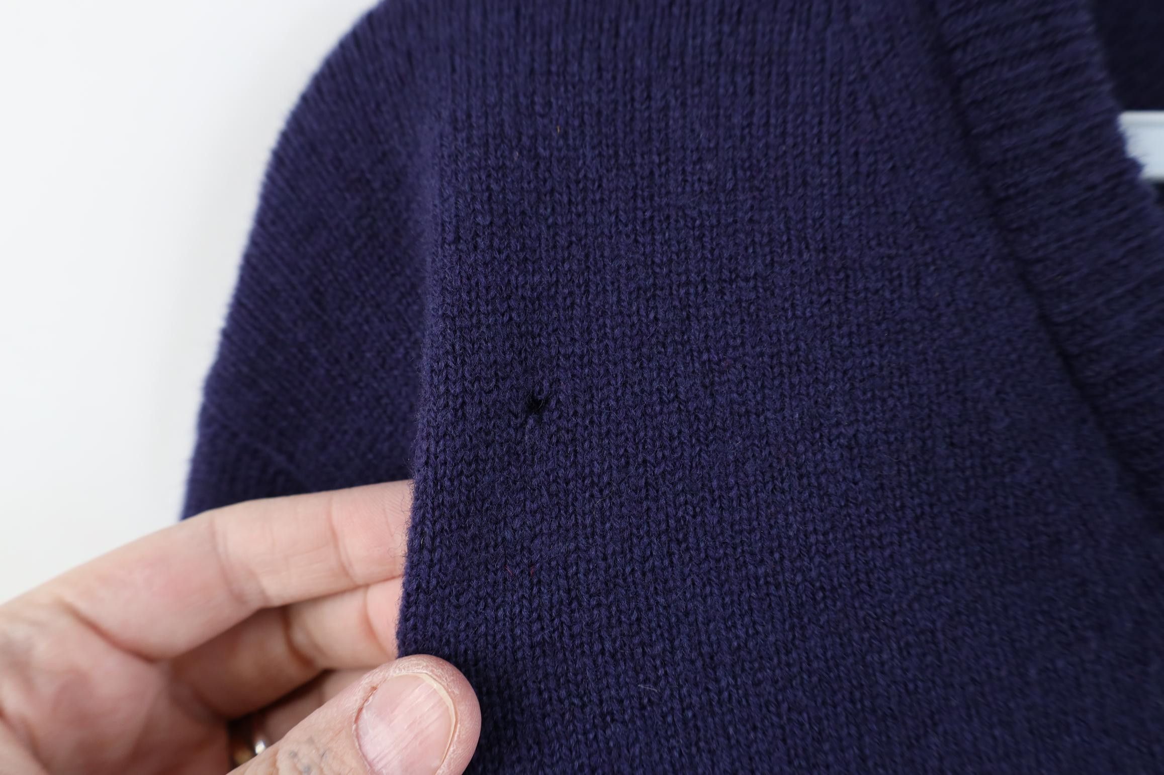 Vintage Vintage 90s Streetwear Blank Lambswool Knit V-Neck Sweater Size US M / EU 48-50 / 2 - 5 Thumbnail