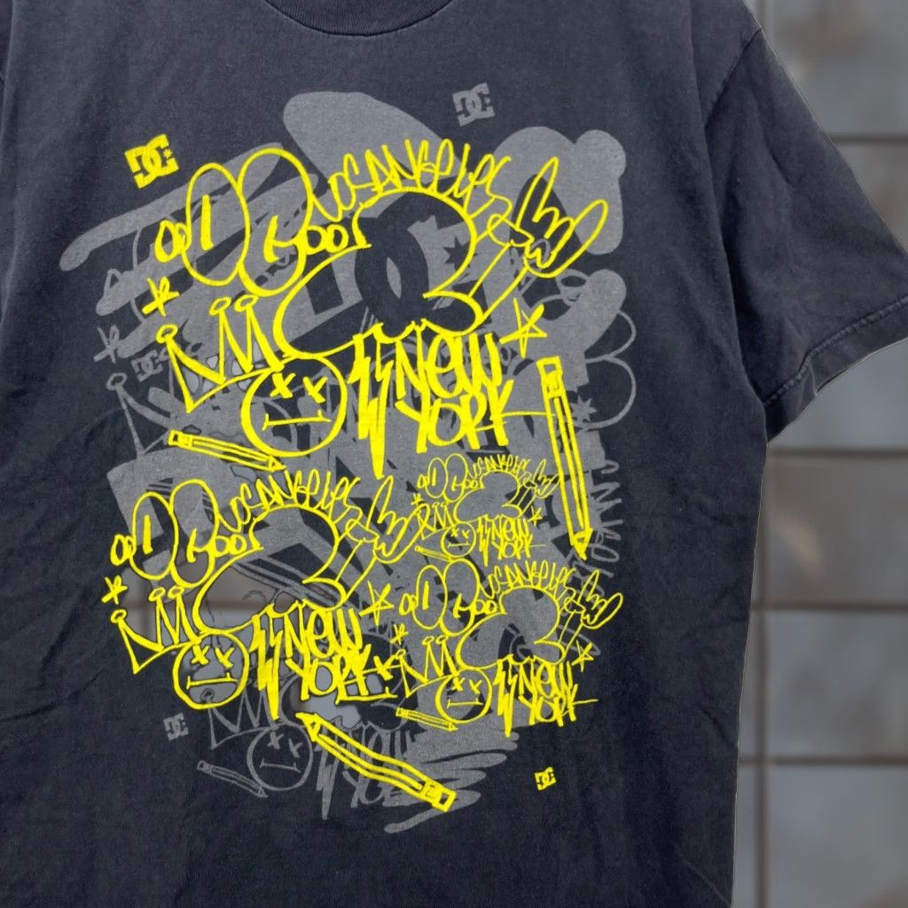 Vintage **VINTAGE Y2K DC Large Black Skateboard T-Shirt** User: Vintage Y2K DC Large Black Skateboard T-Shirt Size US L / EU 52-54 / 3 - 1 Thumbnail