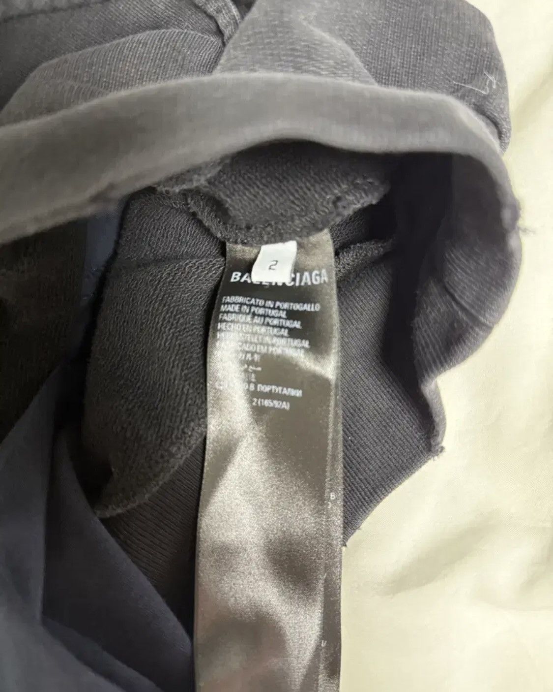 Balenciaga Balenciaga Be Different Apple Hoodie Size US M / EU 48-50 / 2 - 3 Thumbnail