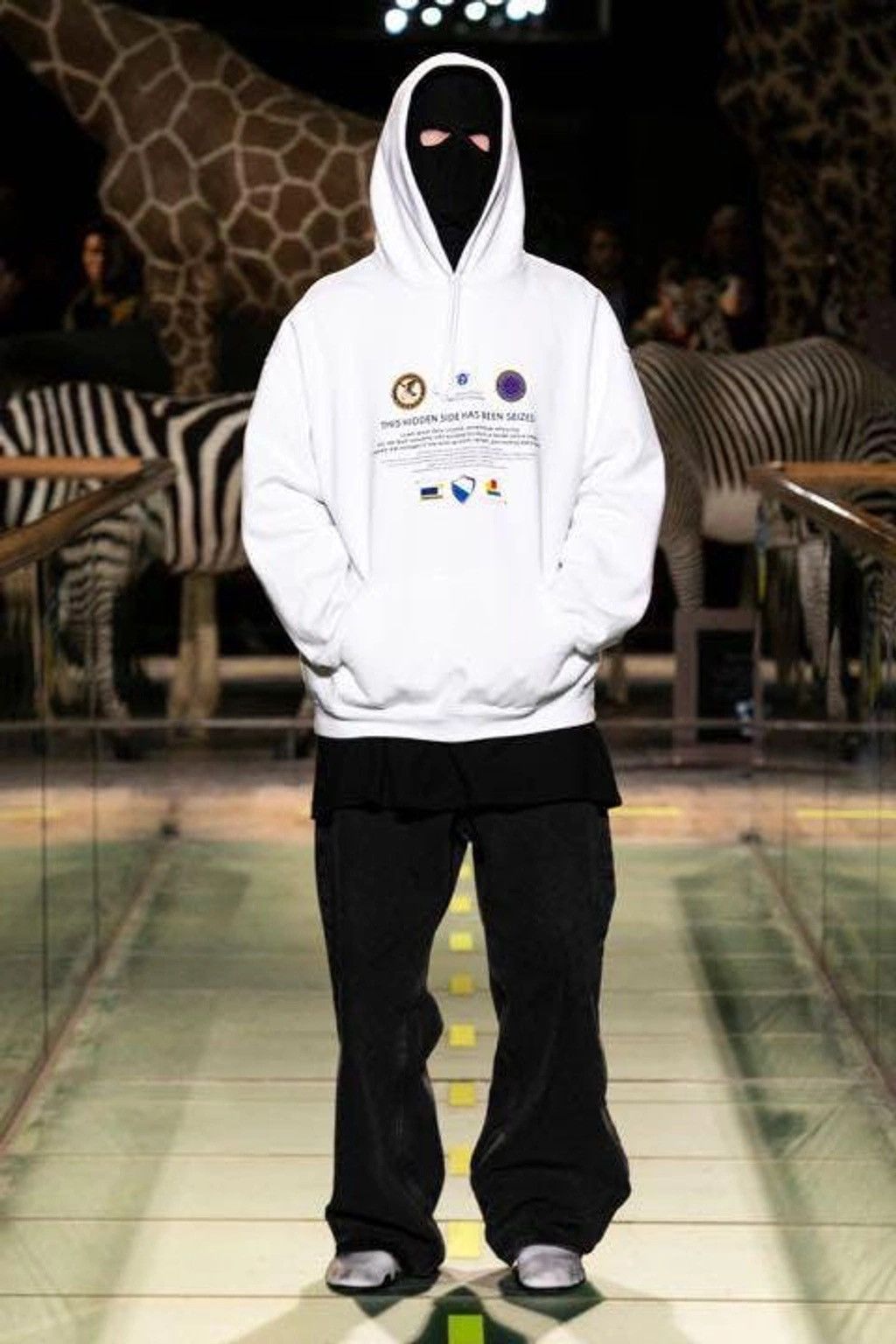 Vetements Vetements AW/20 Hidden Side Has Been Seized Masked Hoodie Size US M / EU 48-50 / 2 - 1 Thumbnail