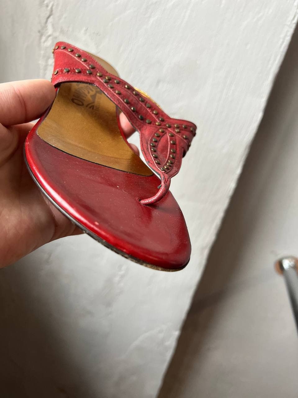 Salvatore Ferragamo SALVATORE FERRAGAMO RED GOLD LEATHER PATERN SLIDE SANDALS 38 Size US 8 / IT 38 - 9 Thumbnail