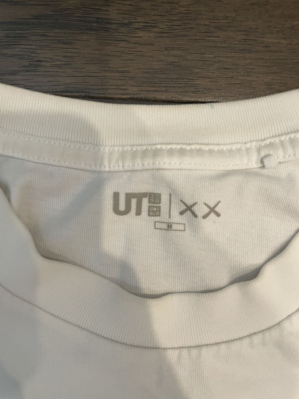 Kaws × Uniqlo Uniqlo Kaws Tee White Size US M / EU 48-50 / 2 - 2 Thumbnail