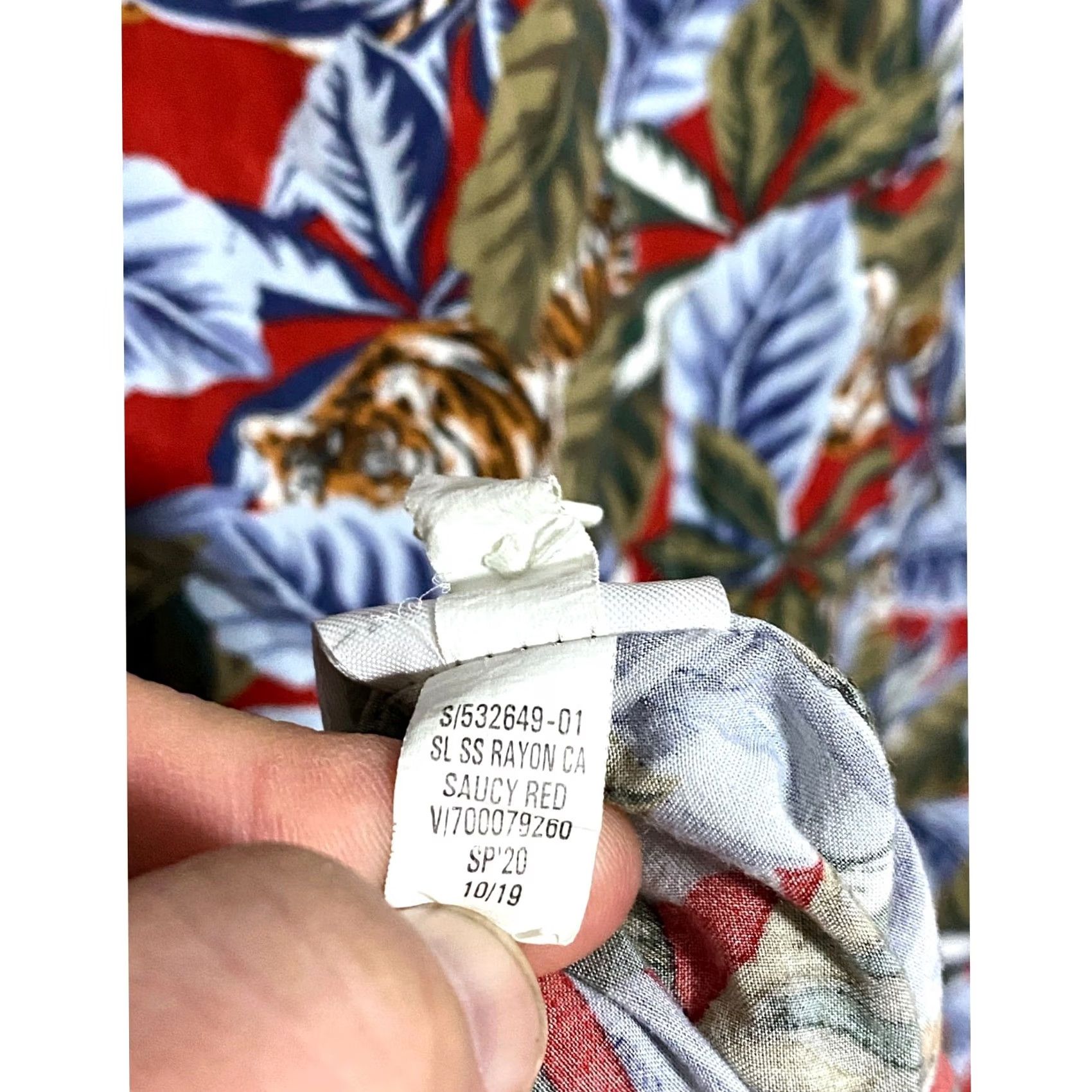 Banana Republic Banana Republic Slim Fit Tiger Jungle Print Button Shirt Mens M Tropical Safari Short Sleeve Button-Down Casual Travel Workwear Size US M / EU 48-50 / 2 - 7 Thumbnail