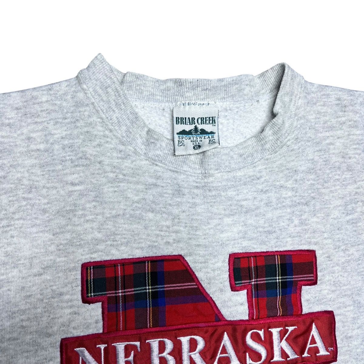 NCAA Vintage 90s NCAA Nebraska Cornhuskers Embroidered Sweatshirt Size US L / EU 52-54 / 3 - 2 Thumbnail