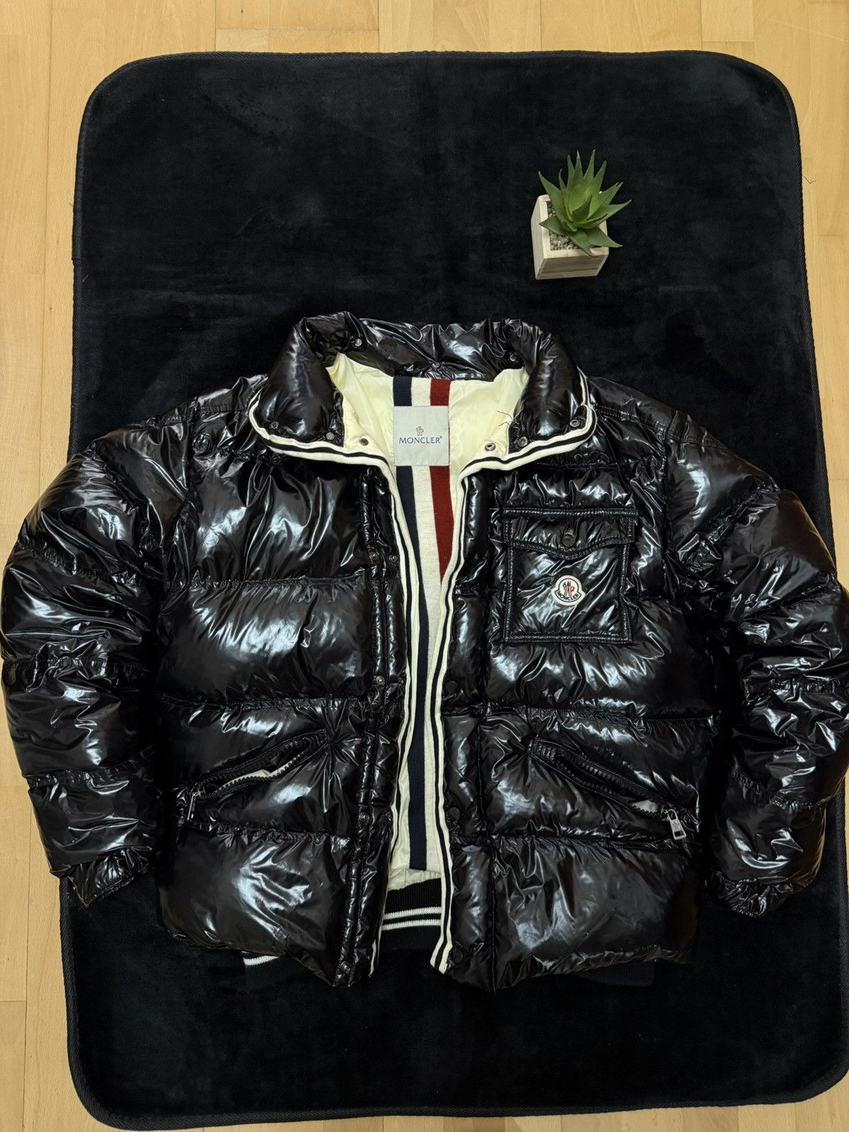 Moncler Moncler Laqué Down Puffer Jacket – Black (Size L) Size US L / EU 52-54 / 3 - 2 Thumbnail