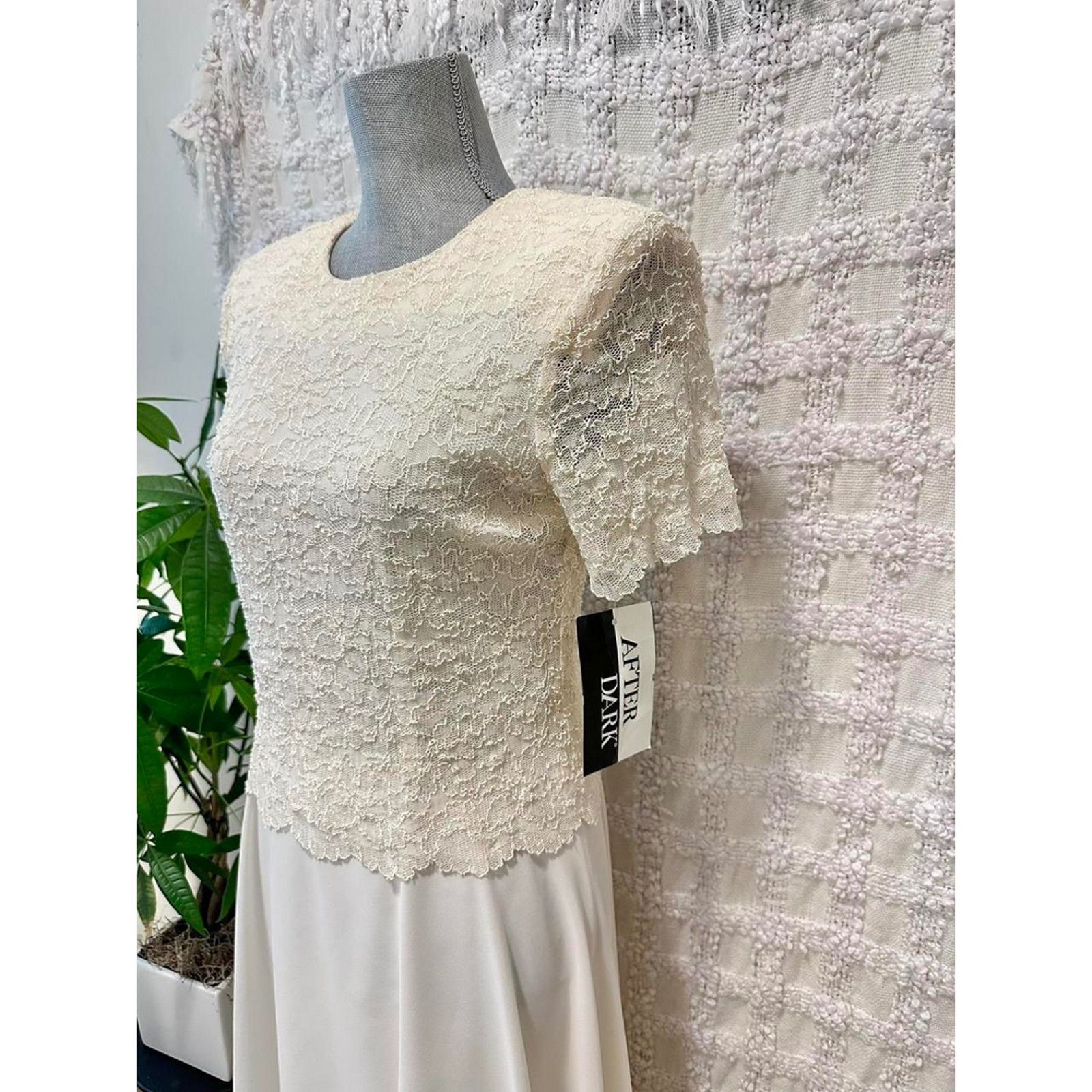 Other 80s Vintage wedding dress shoulder pad lace petite 10p Size L / US 10 / IT 46 - 2 Thumbnail