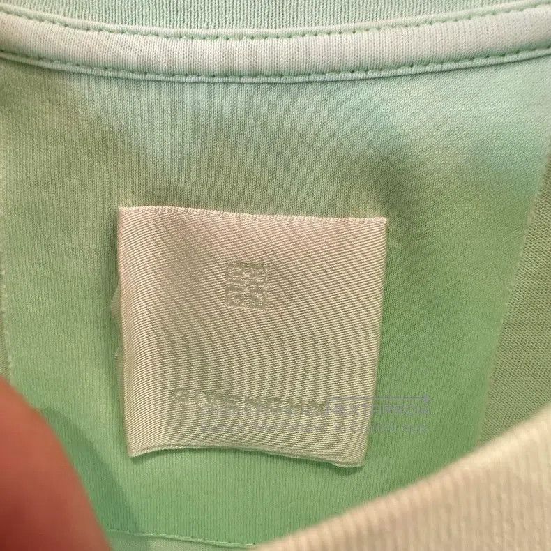Givenchy Givenchy Classic Light Green Letter Logo Short Sleeve Size US XS / EU 42 / 0 - 5 Thumbnail