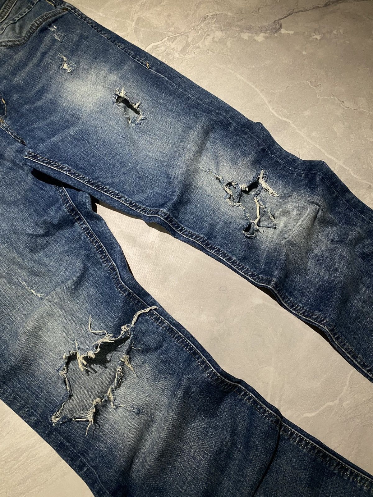 Japanese Brand Rare Avan Heavy Distressed Denim / Statement Wash / Y2K 90s Size US 31 - 2 Thumbnail