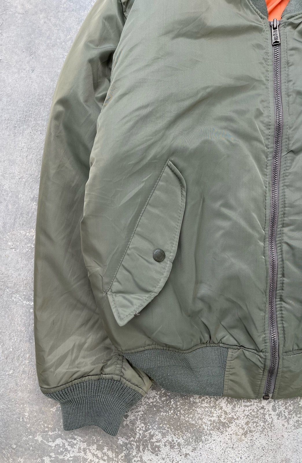 Converse 🔥Vintage Converse Ma-1 Flight Bomber Jacket Size US L / EU 52-54 / 3 - 5 Thumbnail