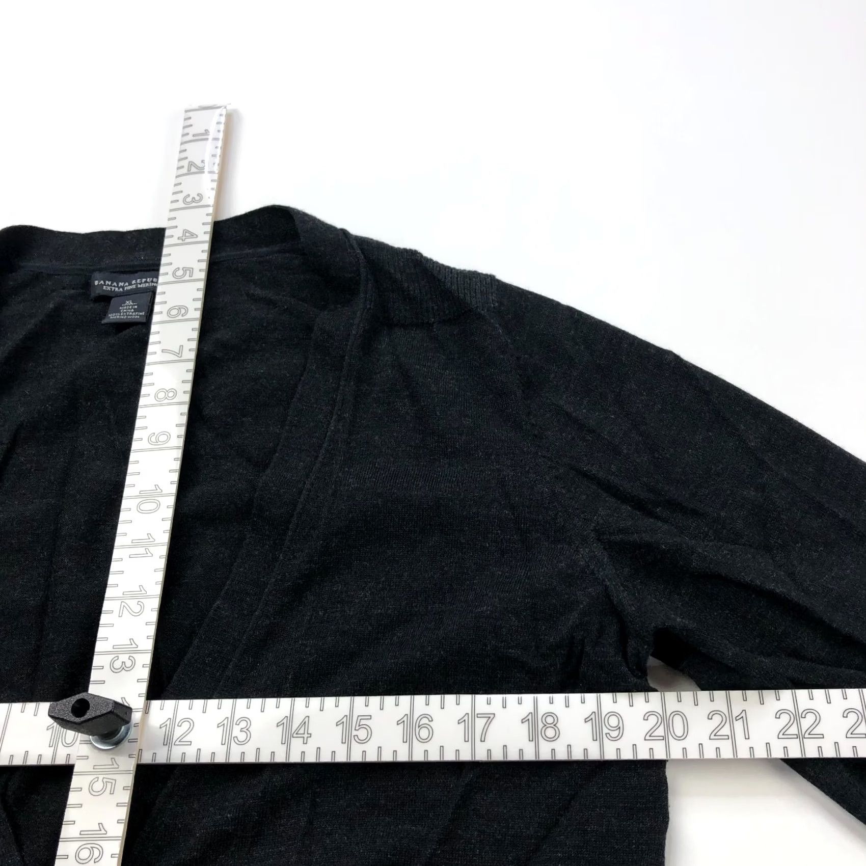 Banana Republic Banana Republic Cardigan Sweater Black XL 100% Merino Wool Button V-Neck Knit Womens Regular Pullover Casual Size XL / US 12-14 / IT 48-50 - 6 Thumbnail