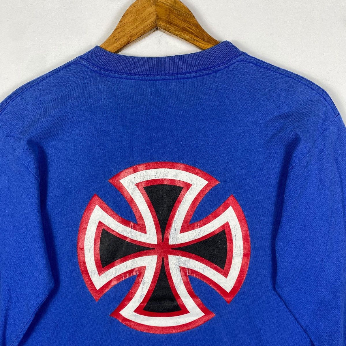 Independent Truck Co. Vintage 90s INDEPENDENT Skates Logo Graphic Longsleeve Tee Size US S / EU 44-46 / 1 - 5 Thumbnail
