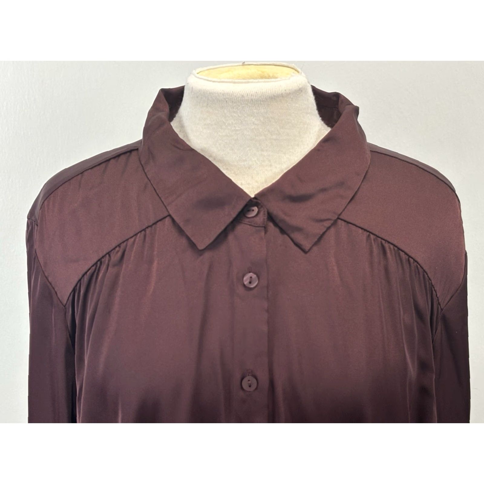 Torrid Torrid Blouse 3 3X Burgundy Satin Dressy Long Slv Elegant Formal Career Women Button Collared Size XXL / US 16-18 / IT 52-54 - 5 Thumbnail
