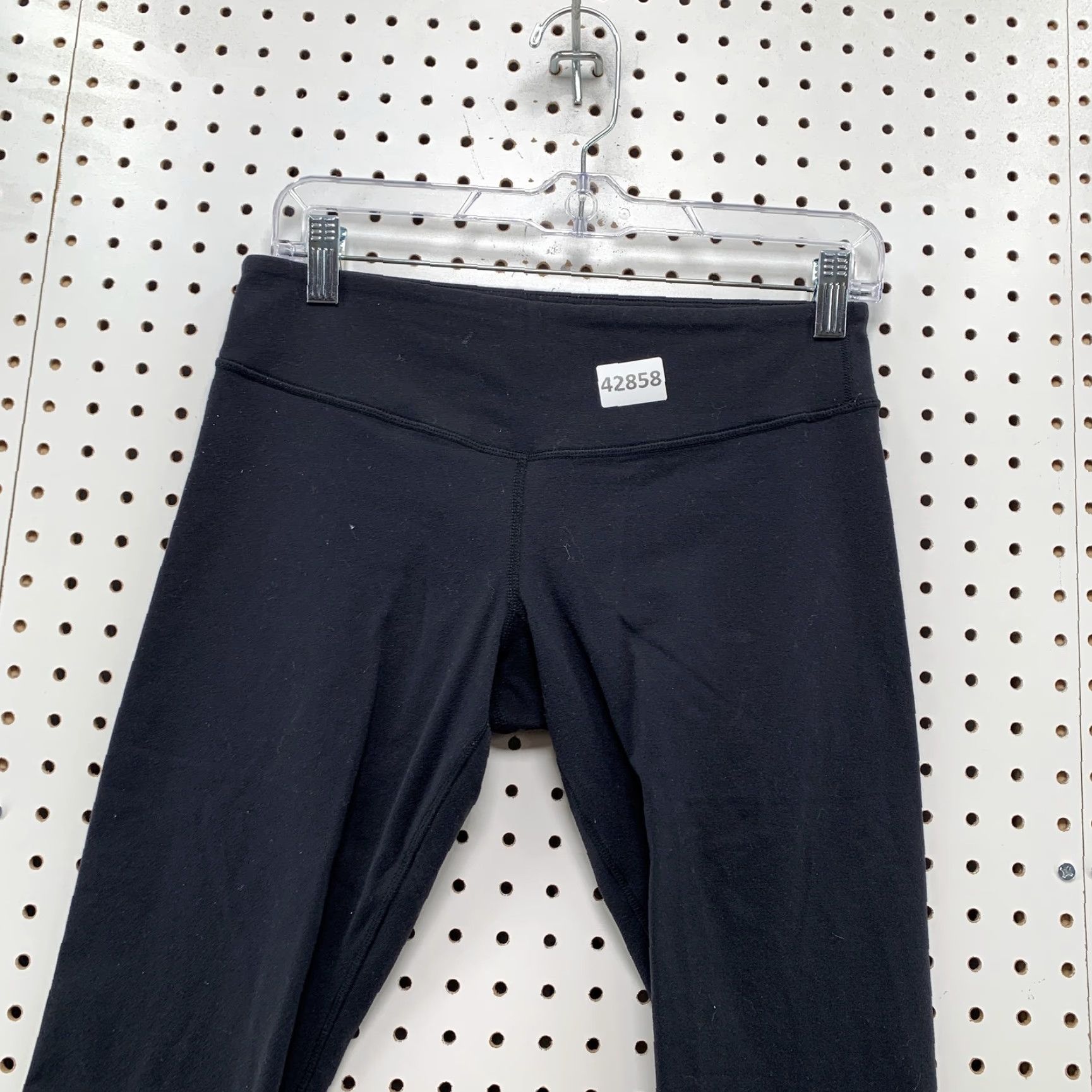 Lululemon Lululemon Black Cropped Leggings Women's Size 8 Active Yoga Athleisure Size 30" / US 8 / IT 44 - 2 Thumbnail